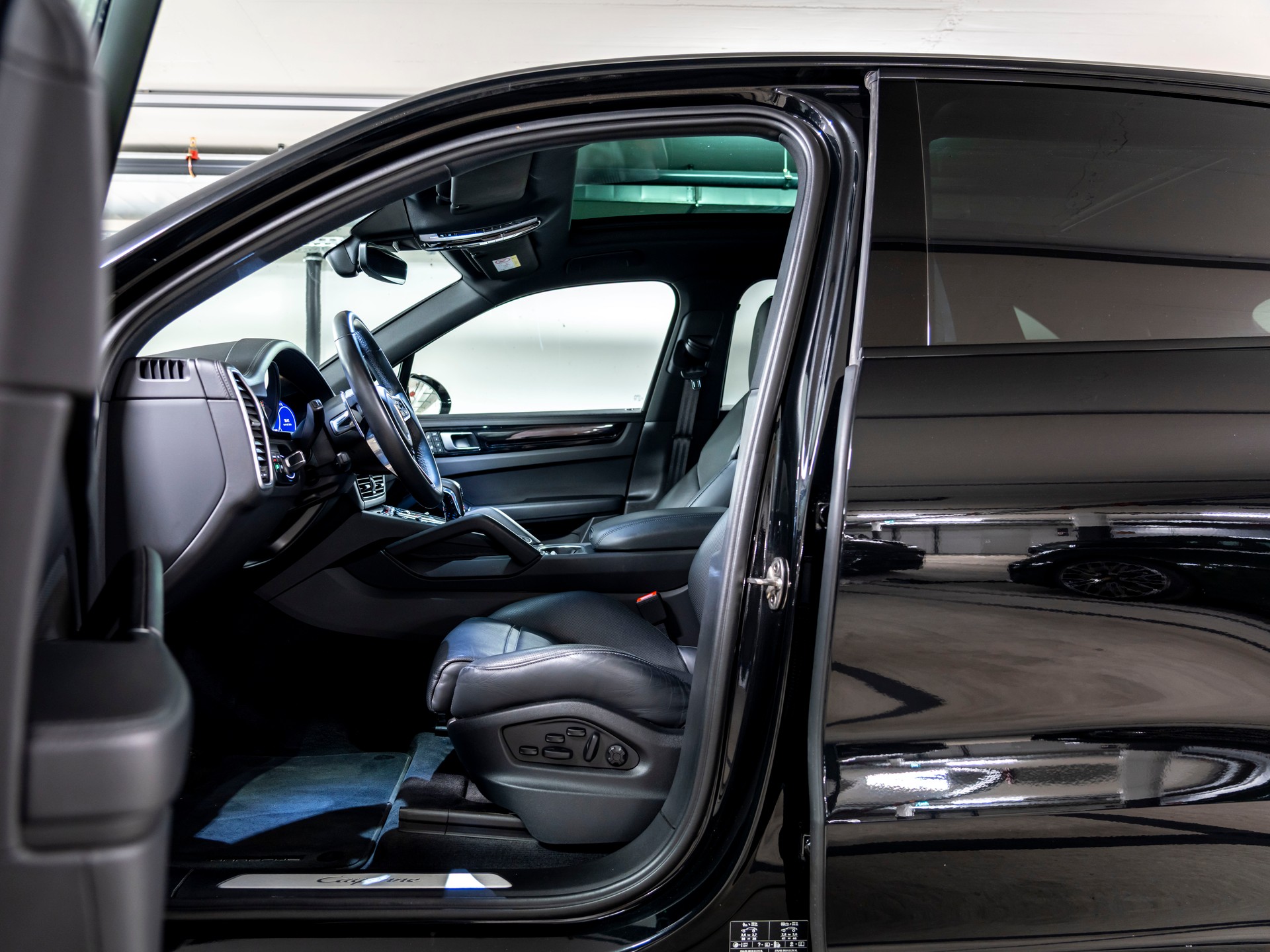 PORSCHE Cayenne E-Hybrid-image-9