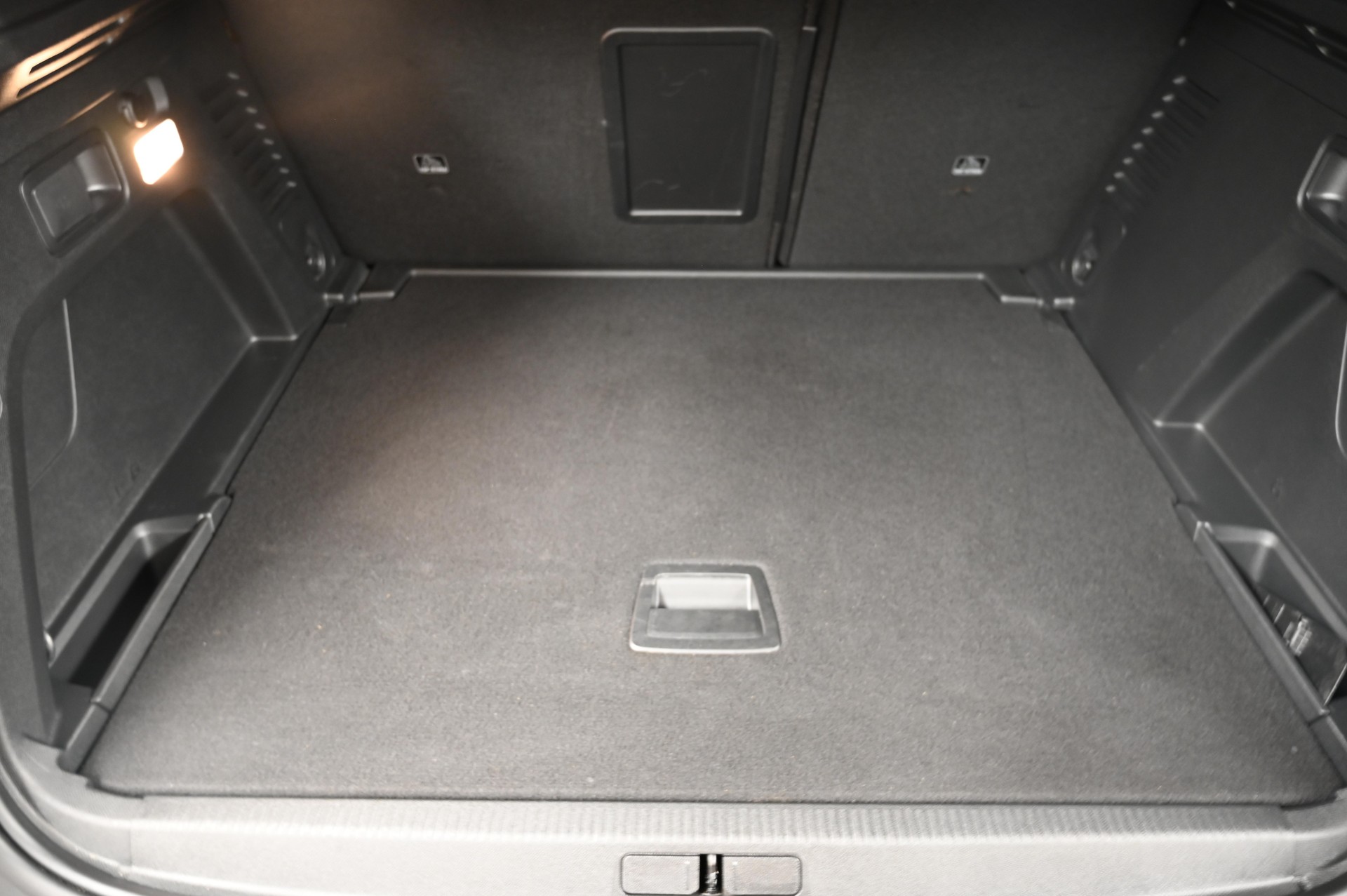 PEUGEOT 3008 1.2 PureTech GT Pack-image-16