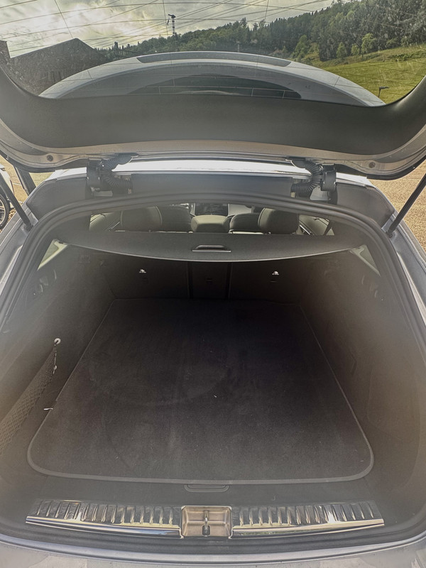 MERCEDES-BENZ E 220 d T 4Matic 9G-Tronic-image-10