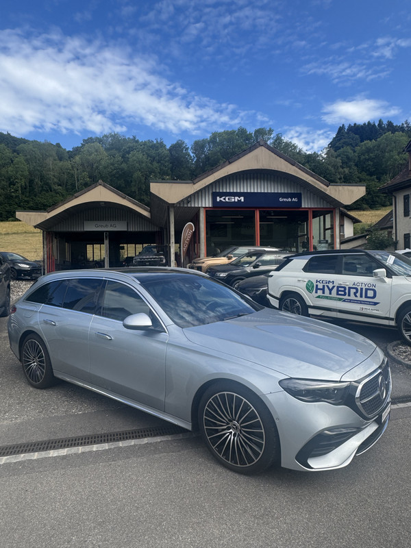 MERCEDES-BENZ E 220 d T 4Matic 9G-Tronic-image-2