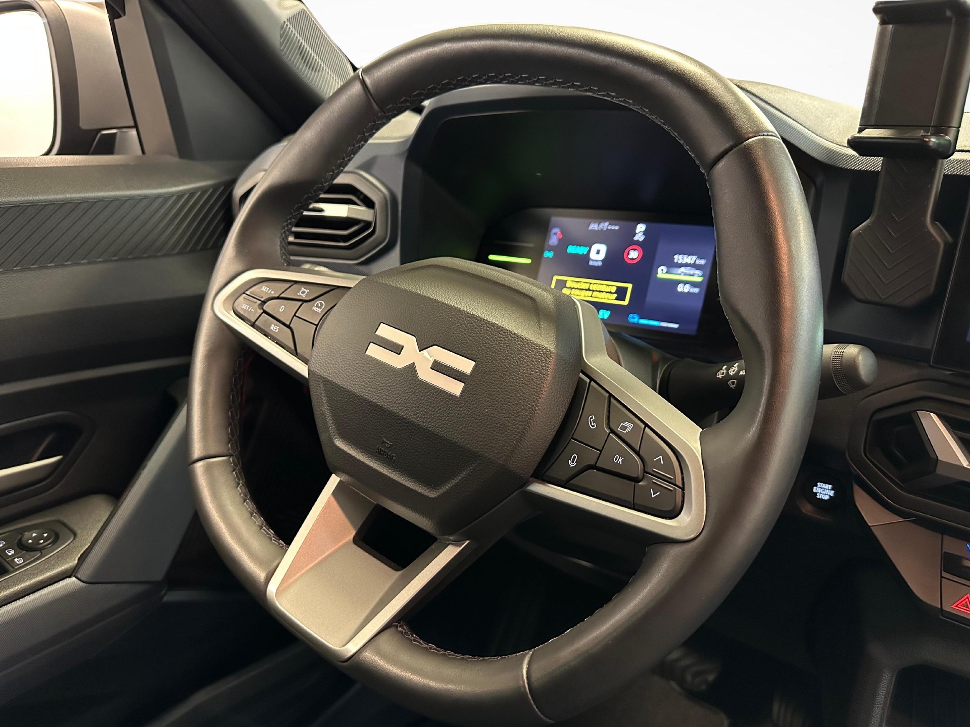 DACIA Duster 1.6 Hybrid Journey-image-6