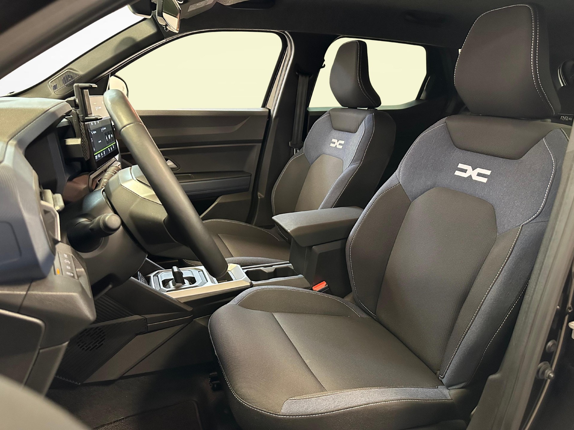 DACIA Duster 1.6 Hybrid Journey-image-4