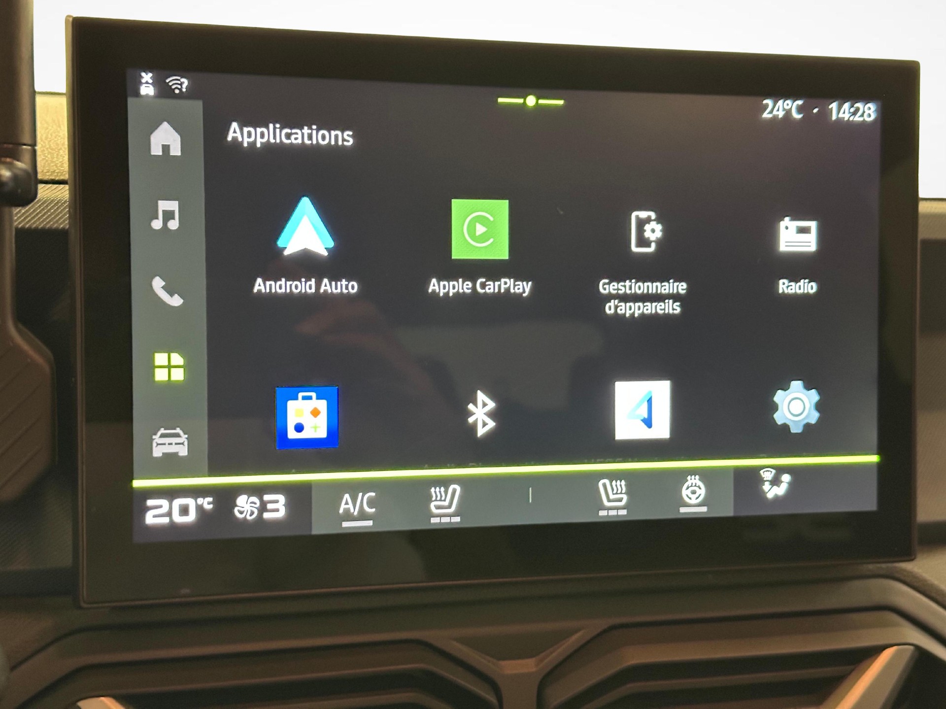 DACIA Duster 1.6 Hybrid Journey-image-12