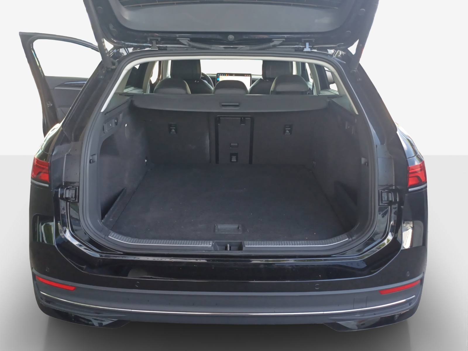 VW Passat Variant 2.0 TDI evo Business 4 Motion DSG-image-12