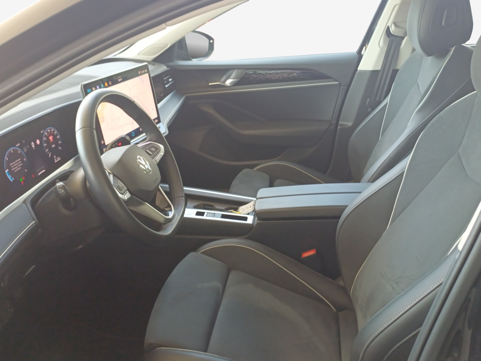 VW Passat Variant 2.0 TDI evo Business 4 Motion DSG-image-7