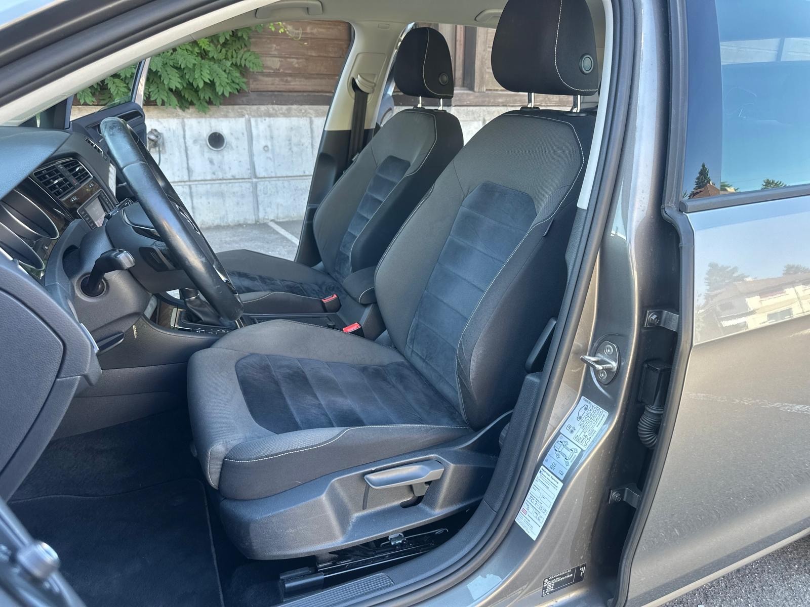 VW Golf 1.4 TSI Highline DSG-image-8
