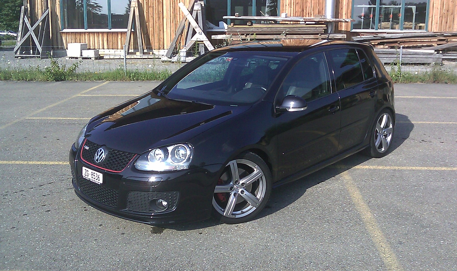 VW 2.0 TFSI GTI Pirelli-image-0