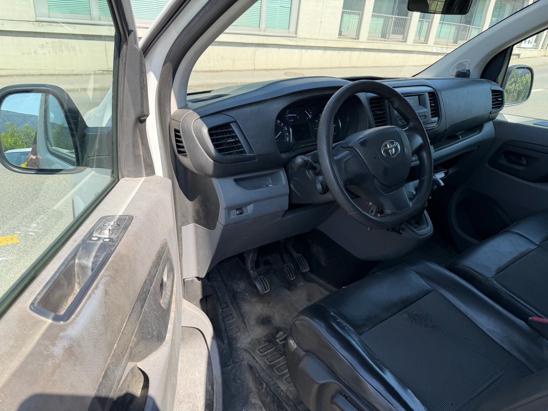 TOYOTA Proace 2.0D Panel Van L1 Luna-image-6
