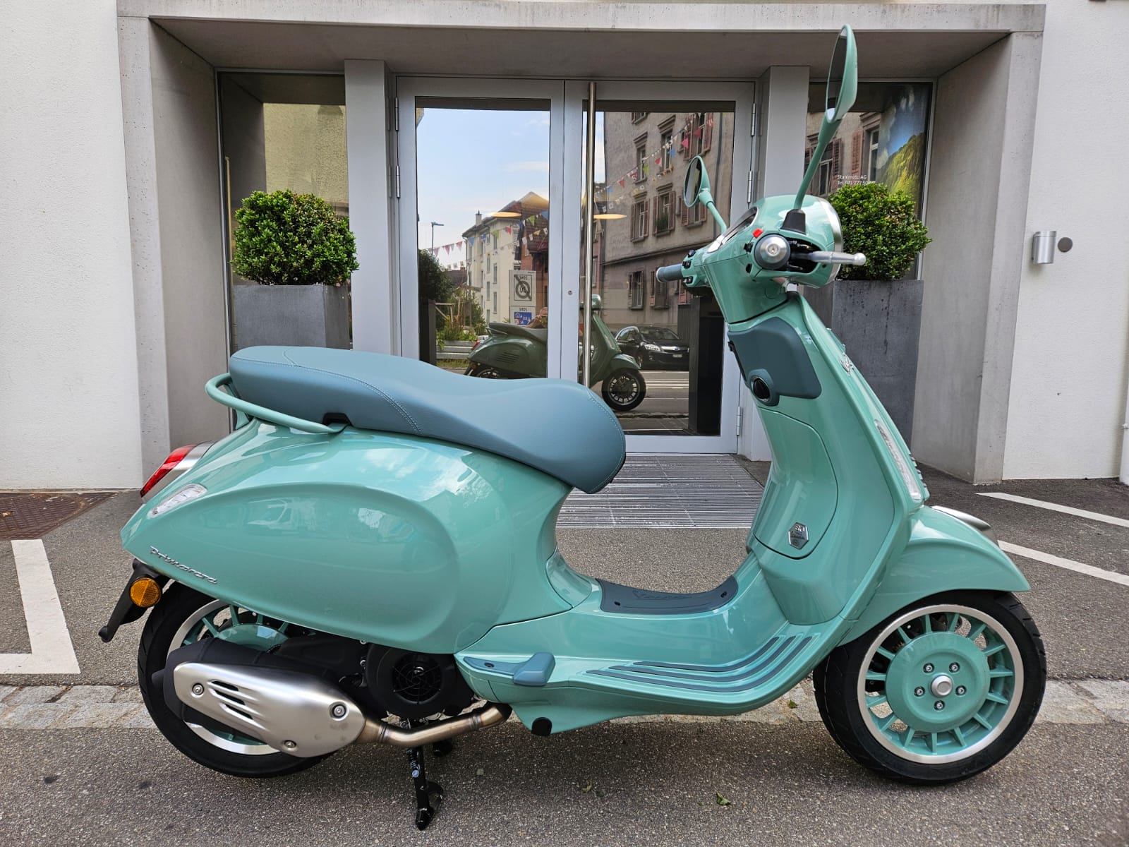 PIAGGIO Vespa Primavera 125 80th Euro 5+-showroom-element-1