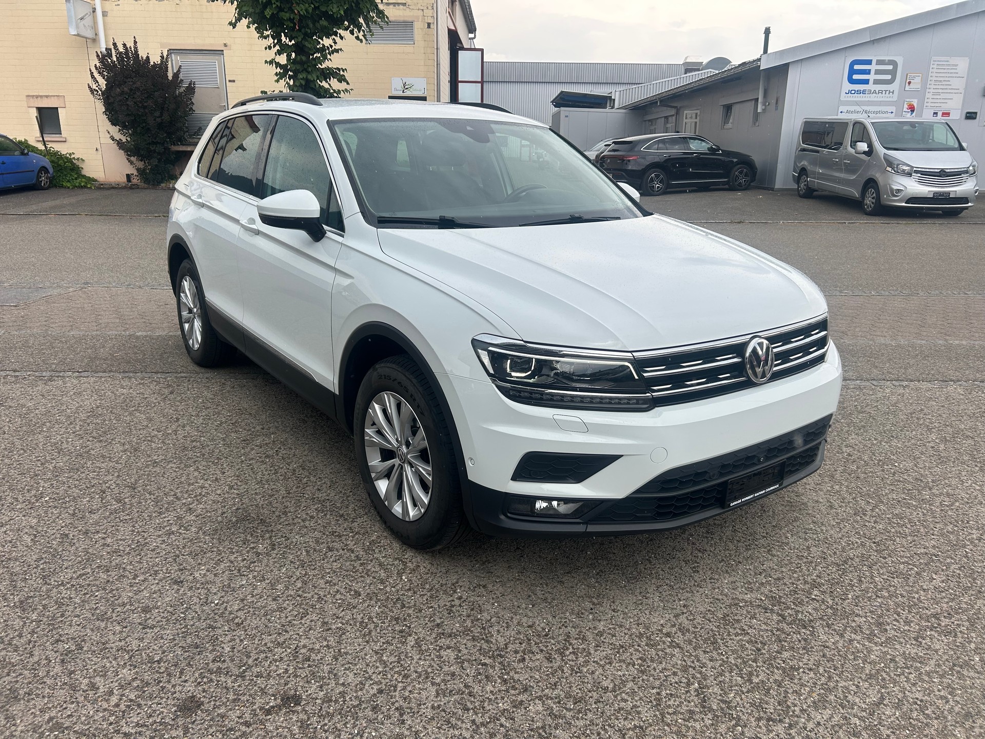 VW Tiguan 2.0 TDI SCR Comfortline 4Motion-image-0