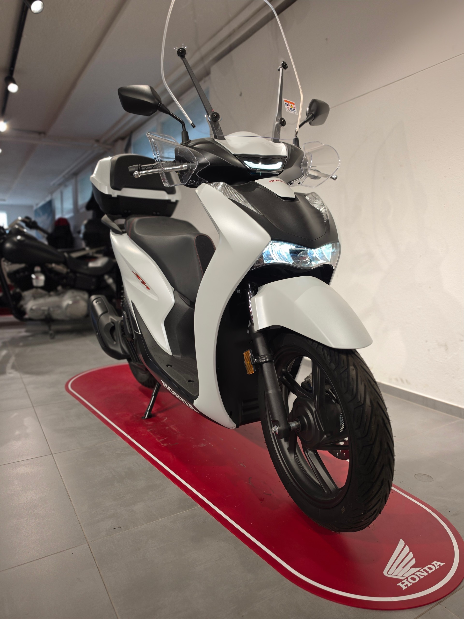 HONDA SH 125 i Mode-showroom-element-2