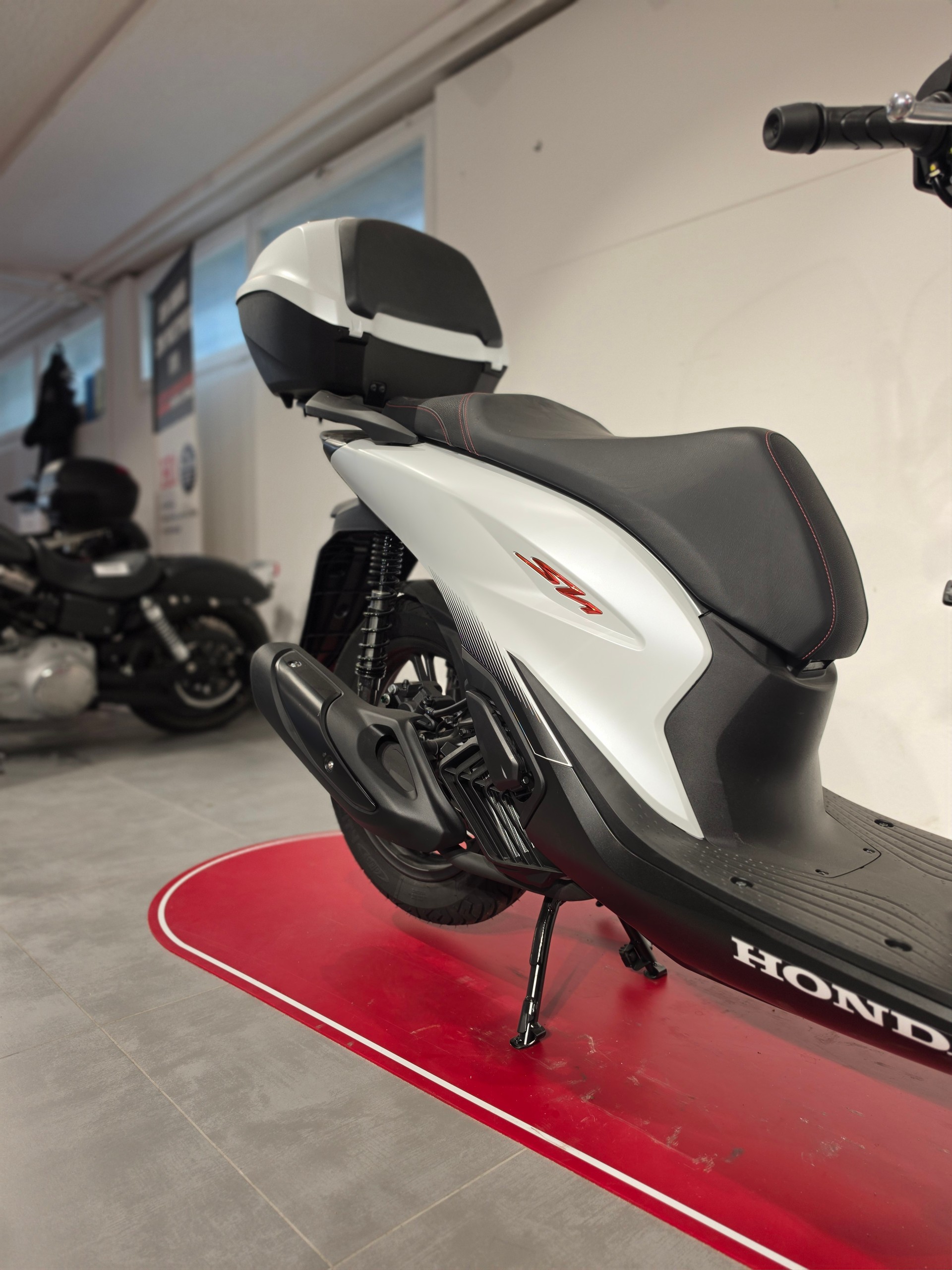 HONDA SH 125 i Mode-showroom-element-3