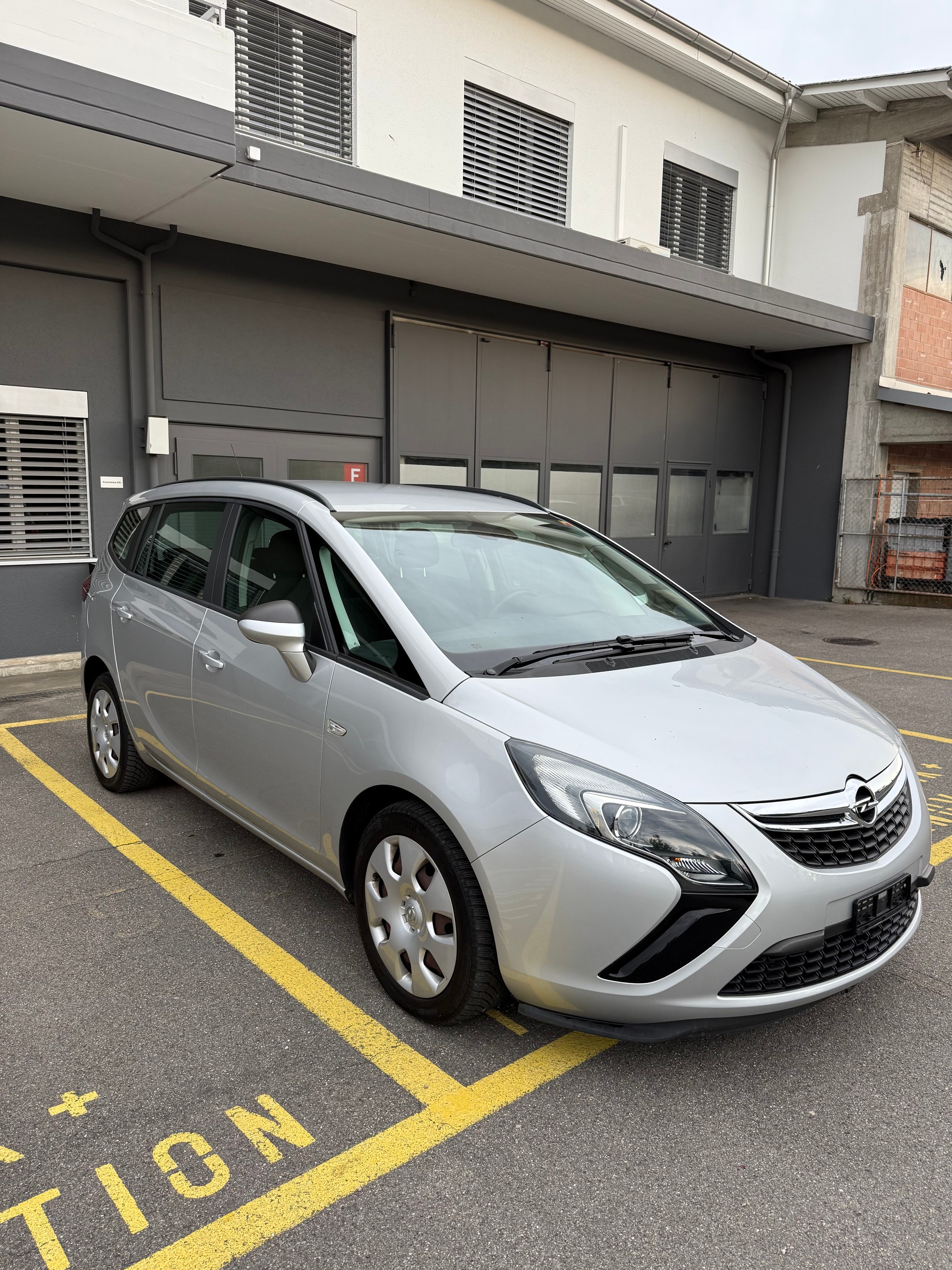 OPEL Zafira Tourer 1.6i 16V CNG Turbo Enjoy-image-9
