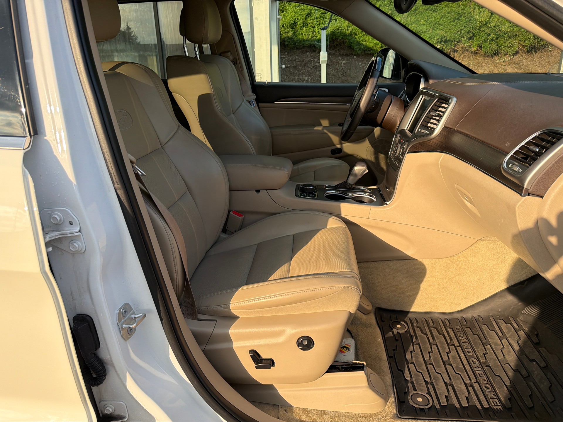 JEEP Grand Cherokee 3.0 CRD Overland Automatic-image-8