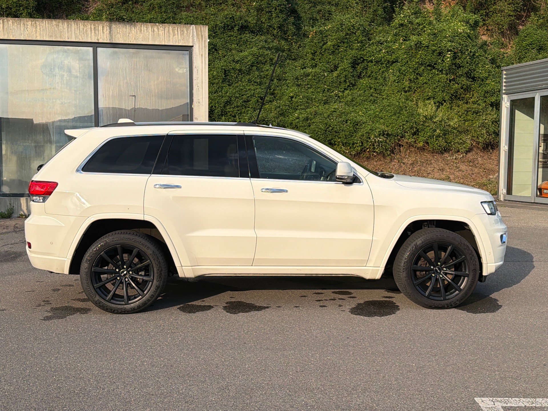 JEEP Grand Cherokee 3.0 CRD Overland Automatic-image-5