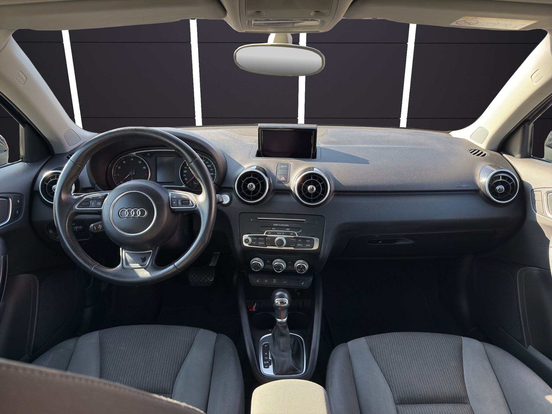 AUDI A1 Sportback 1.4 TFSI Sport S-tronic-image-8