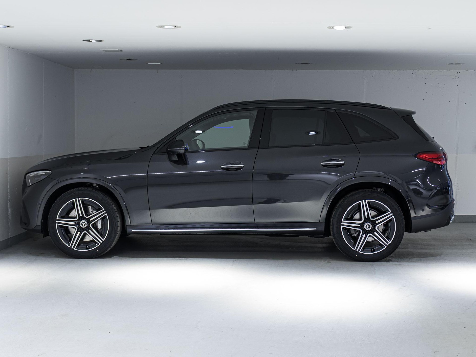 MERCEDES-BENZ GLC 220 d 4MATIC-image-4