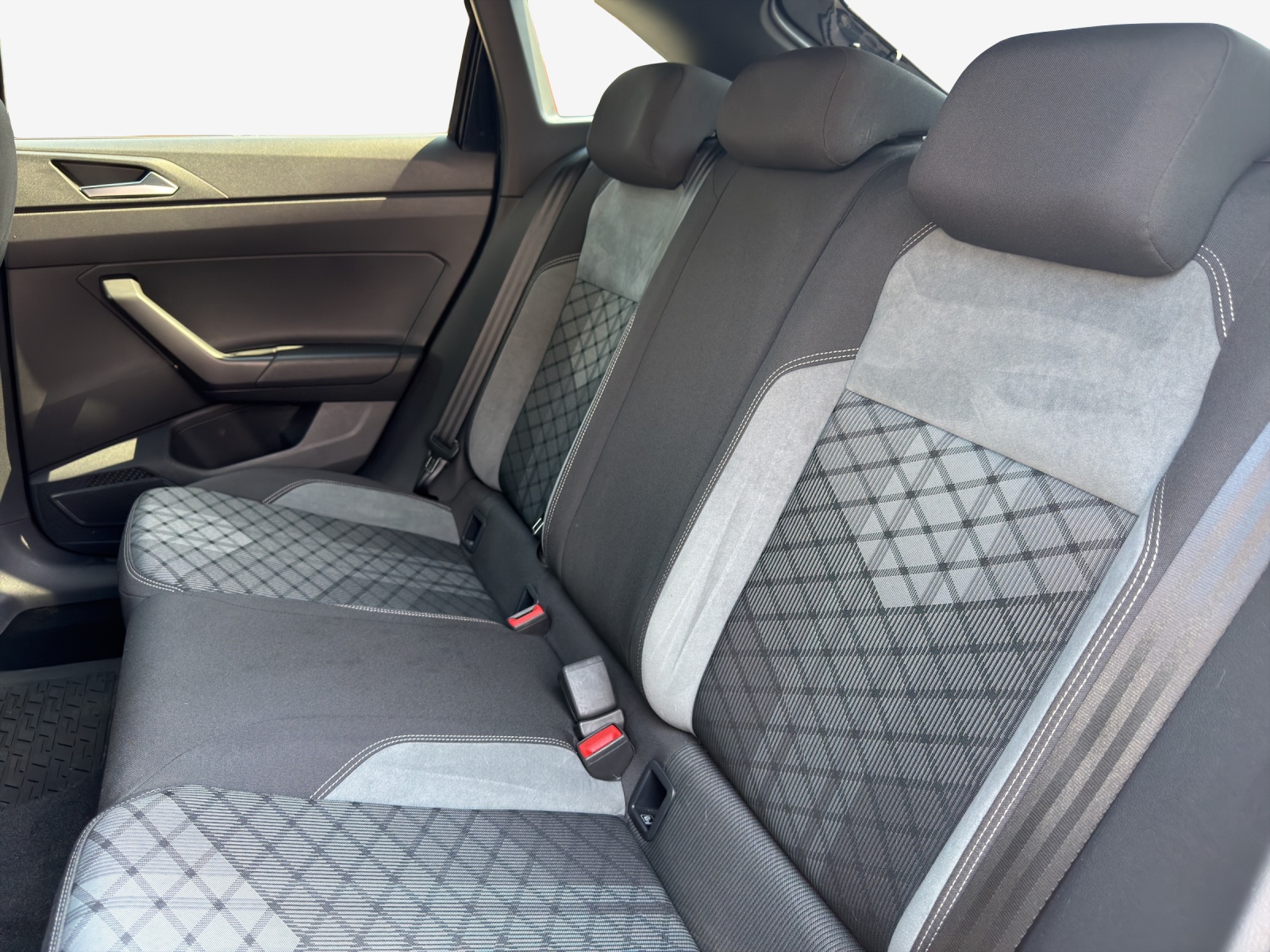 VW Taigo 1.0 TSI R-Line DSG-image-11