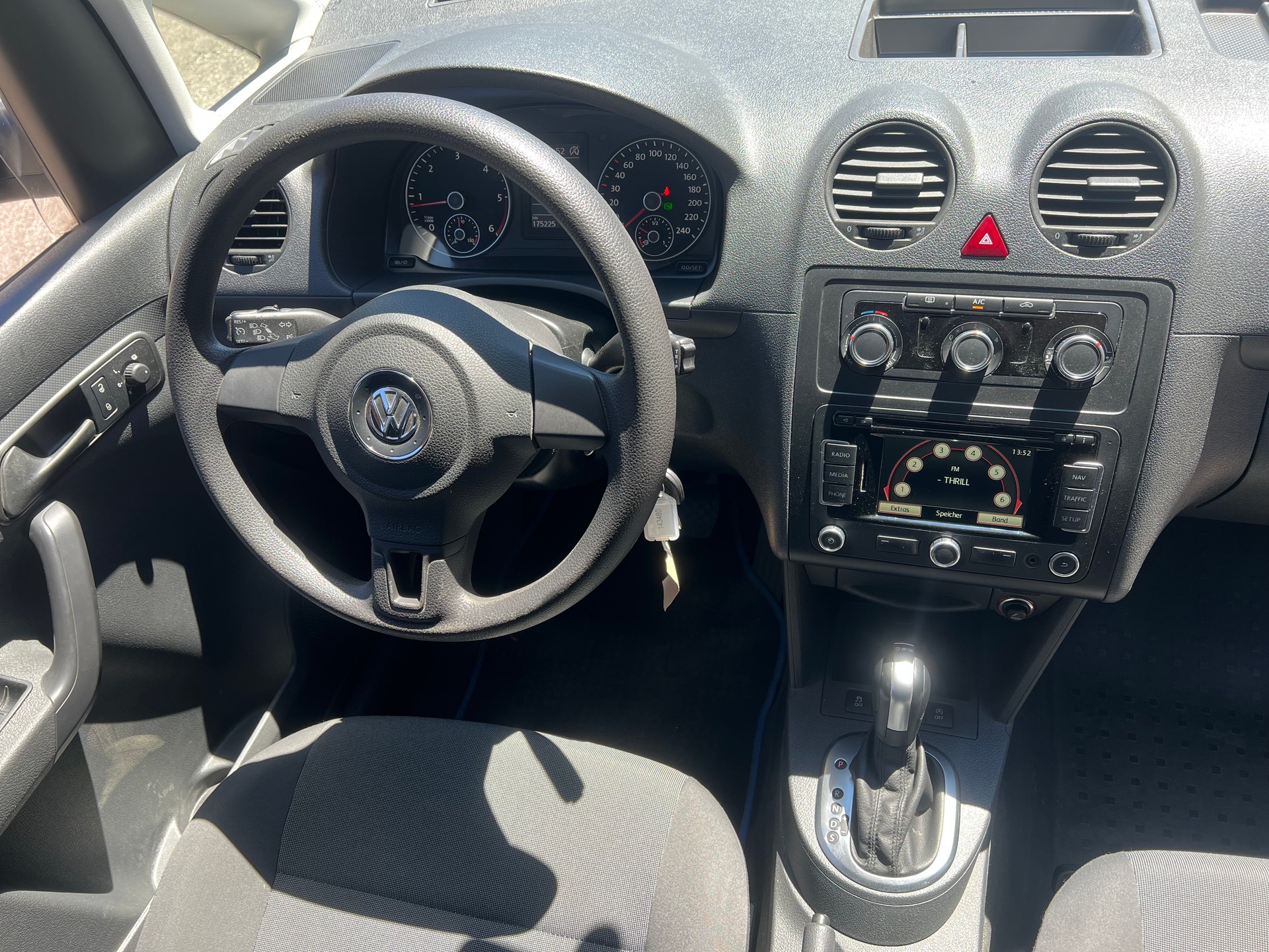 VW Caddy Maxi 1.6 TDI Blue Motion Technology DSG-image-10