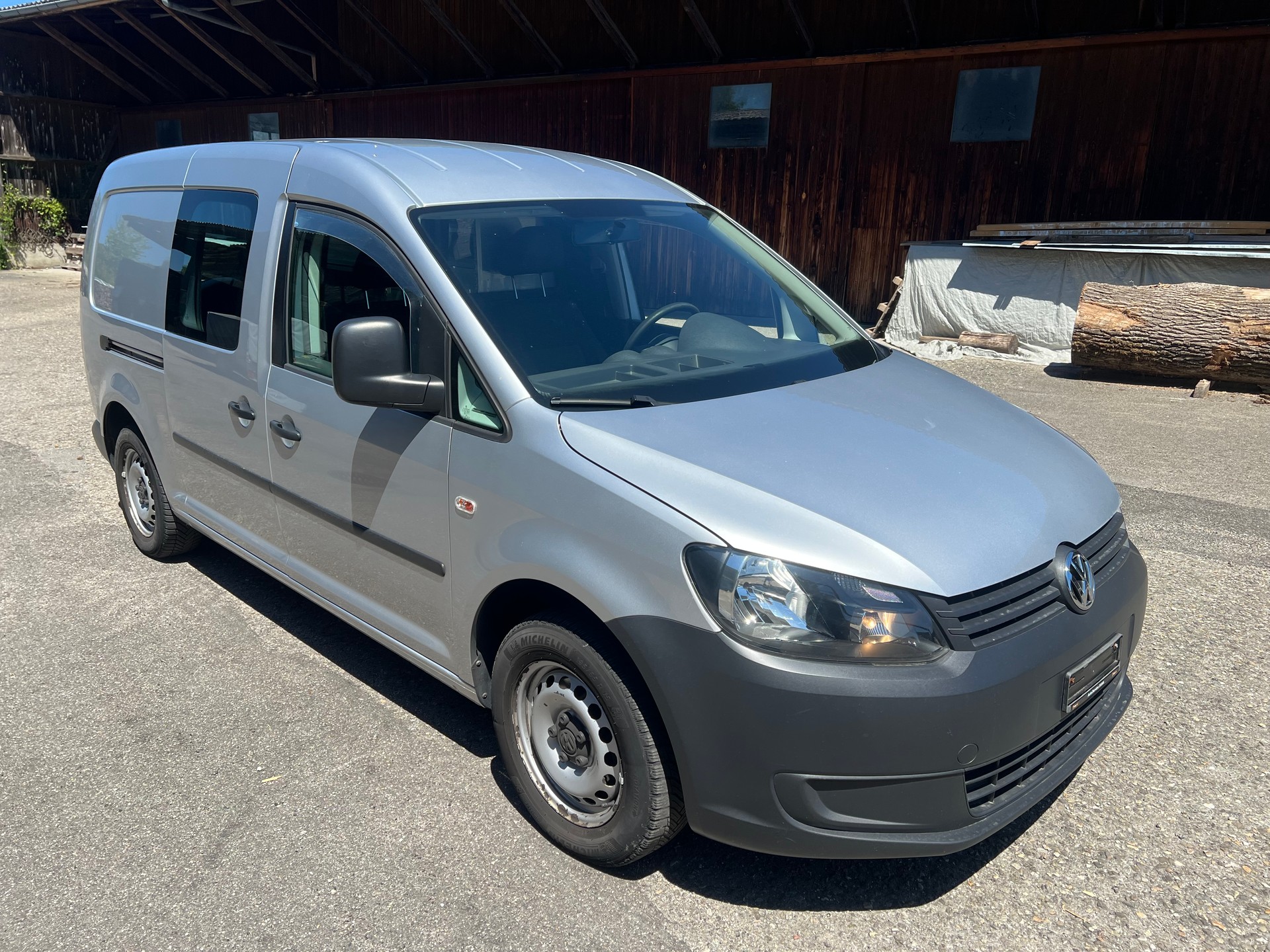 VW Caddy Maxi 1.6 TDI Blue Motion Technology DSG-image-5