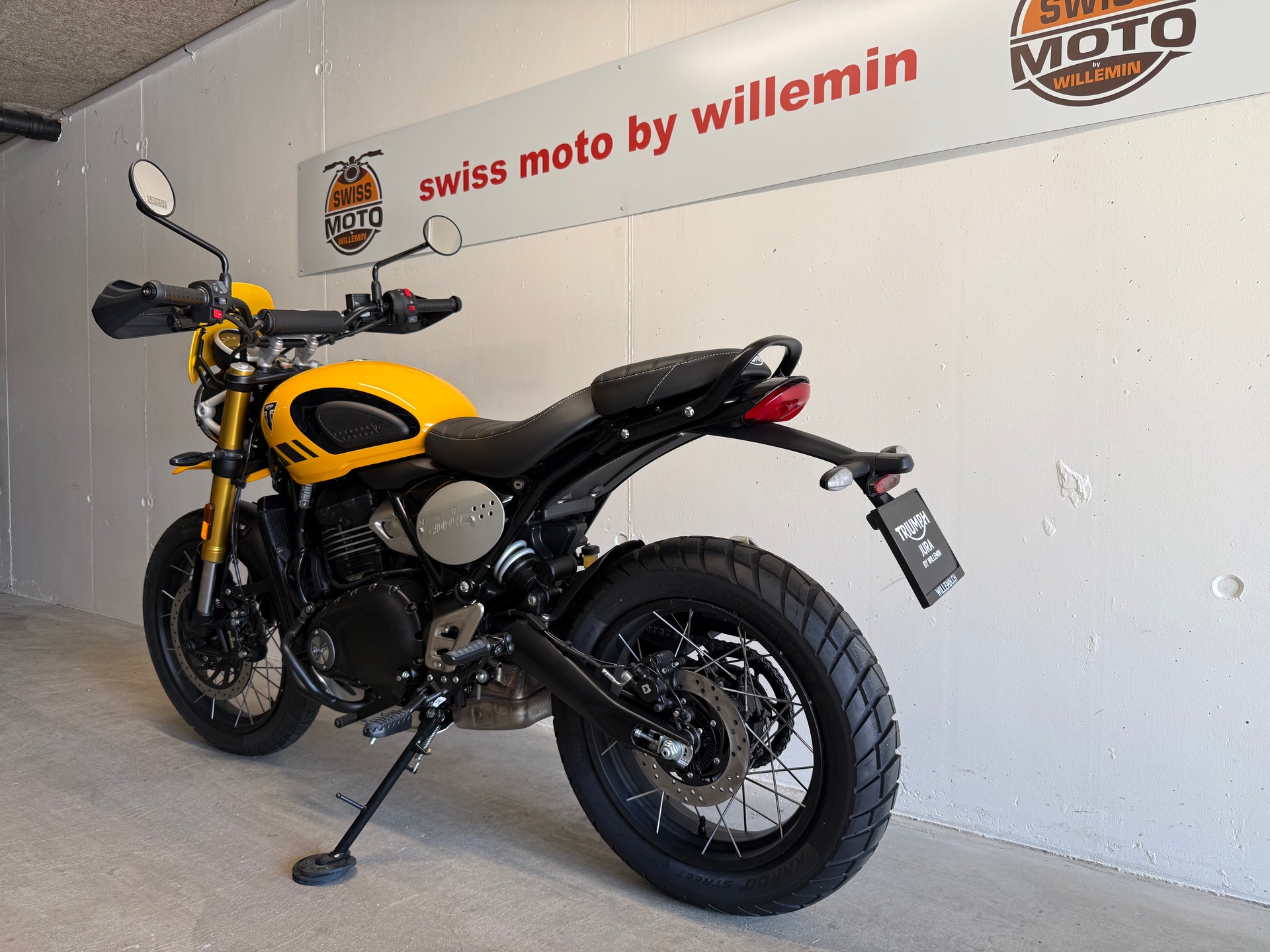 TRIUMPH 400 XC-showroom-element-2