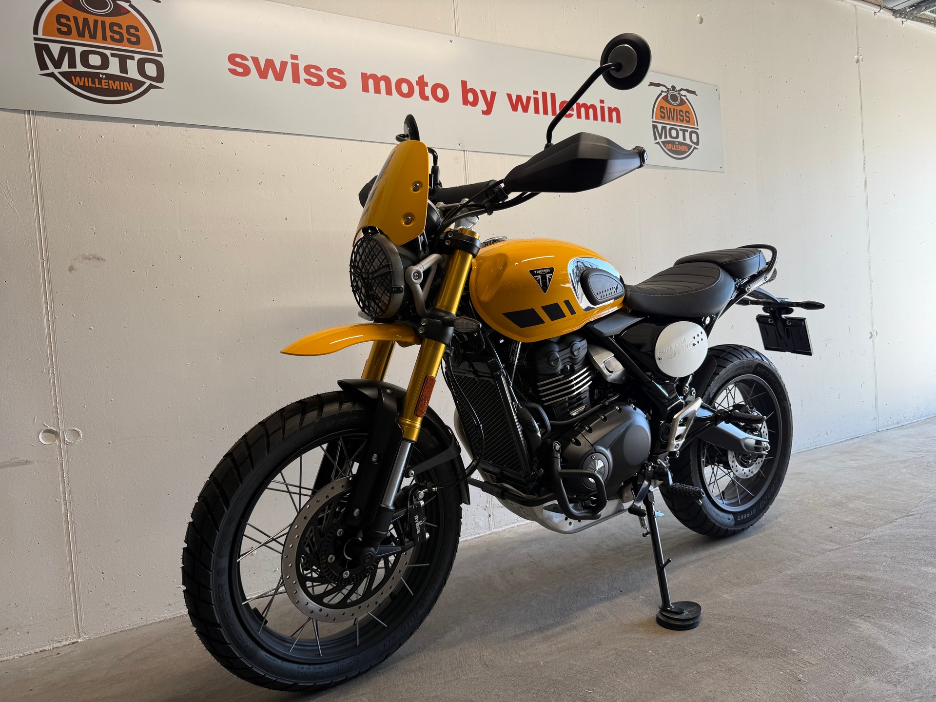 TRIUMPH 400 XC-showroom-element-1
