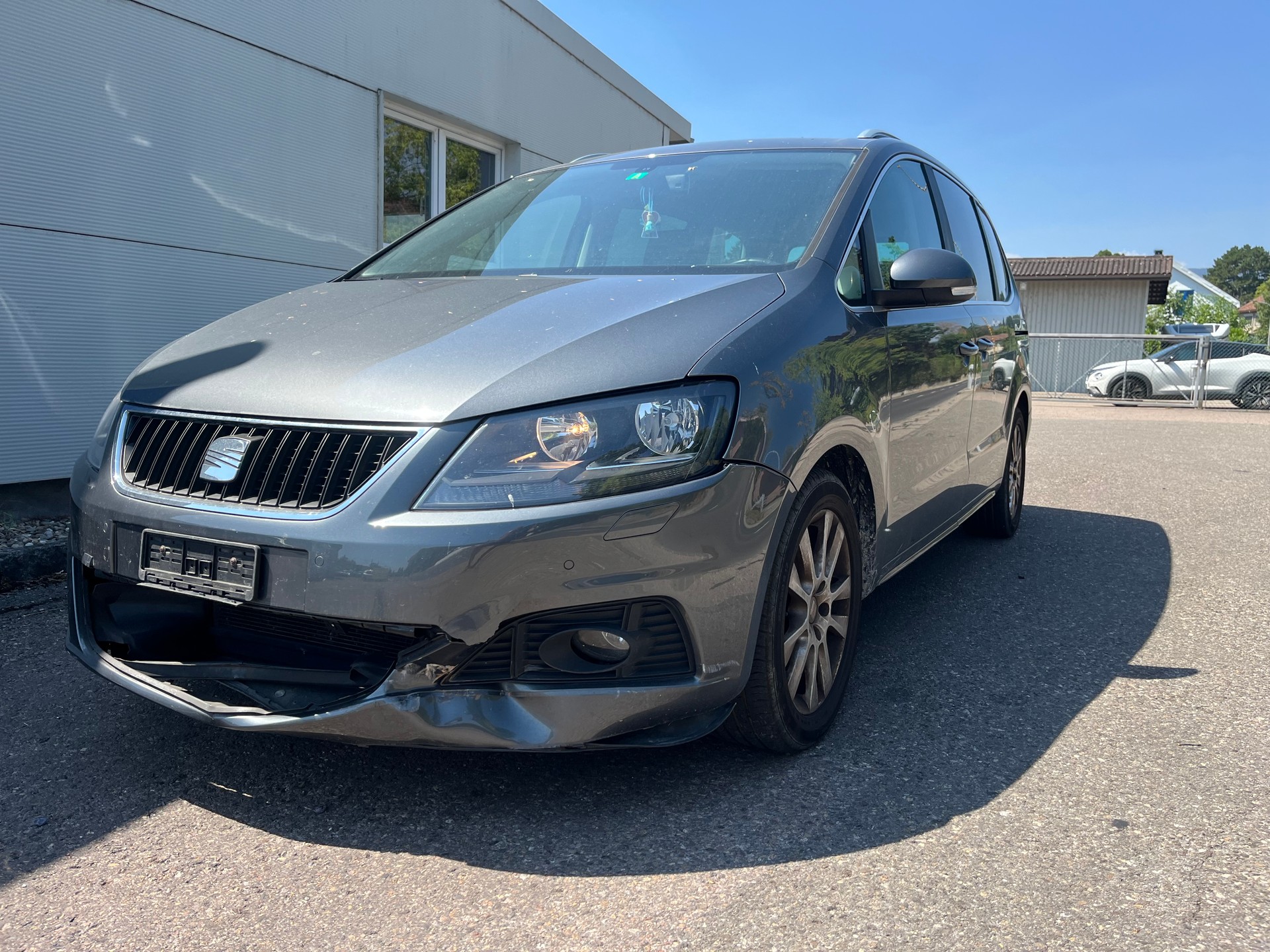 SEAT Alhambra 1.4 TSI Budget-image-2