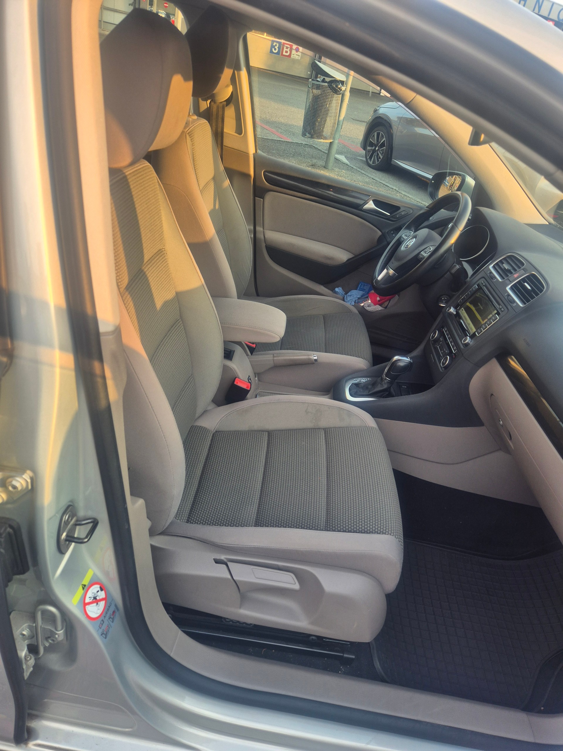 VW Golf 1.2 TSI BlueMotion Technology Team DSG-image-3