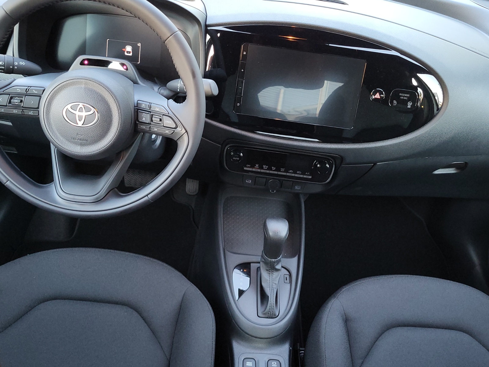 TOYOTA Aygo X 1.5 VVT-i HSD Comfort-image-13