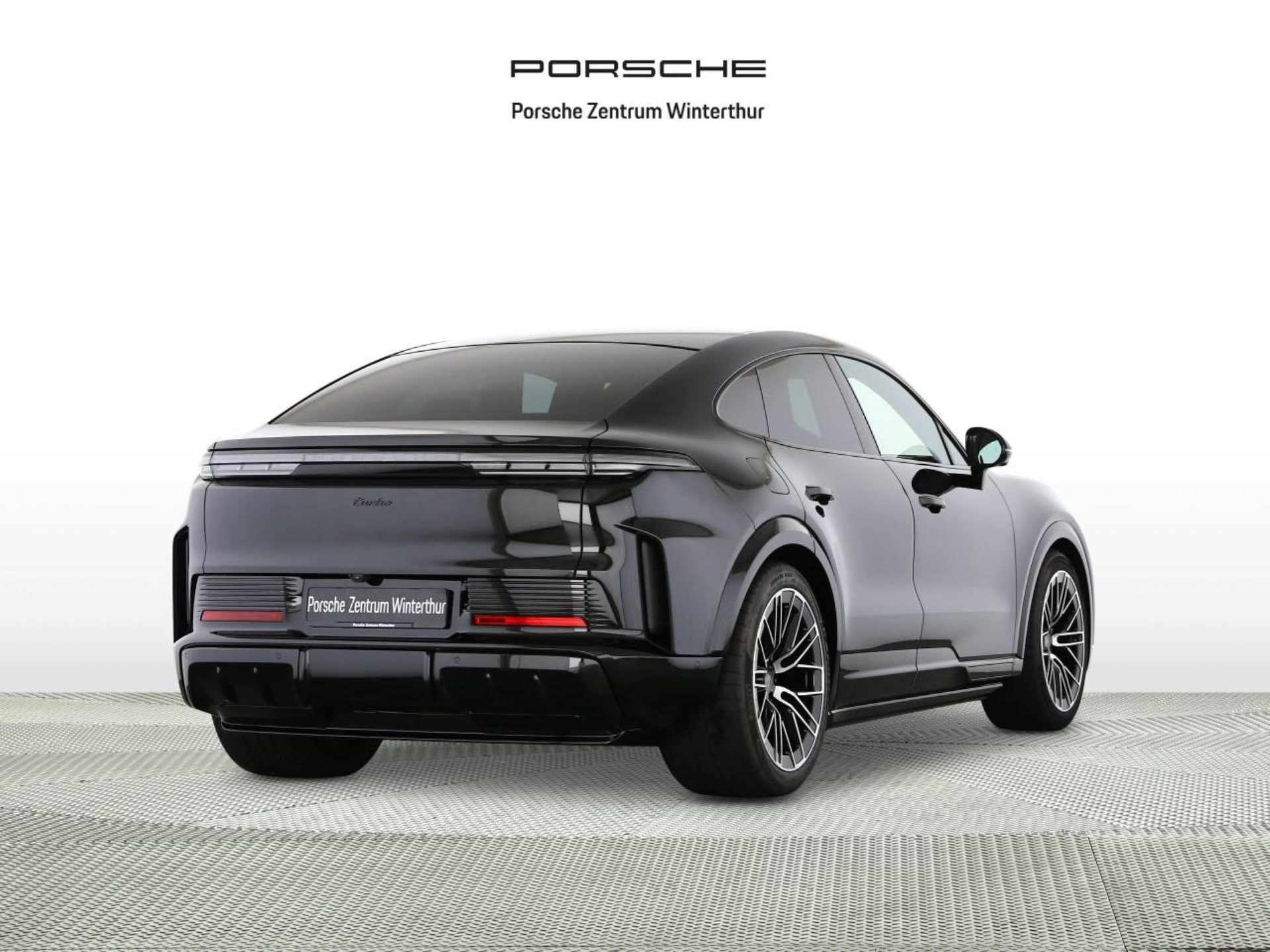 PORSCHE Cayenne Turbo Coupé Electric-image-2