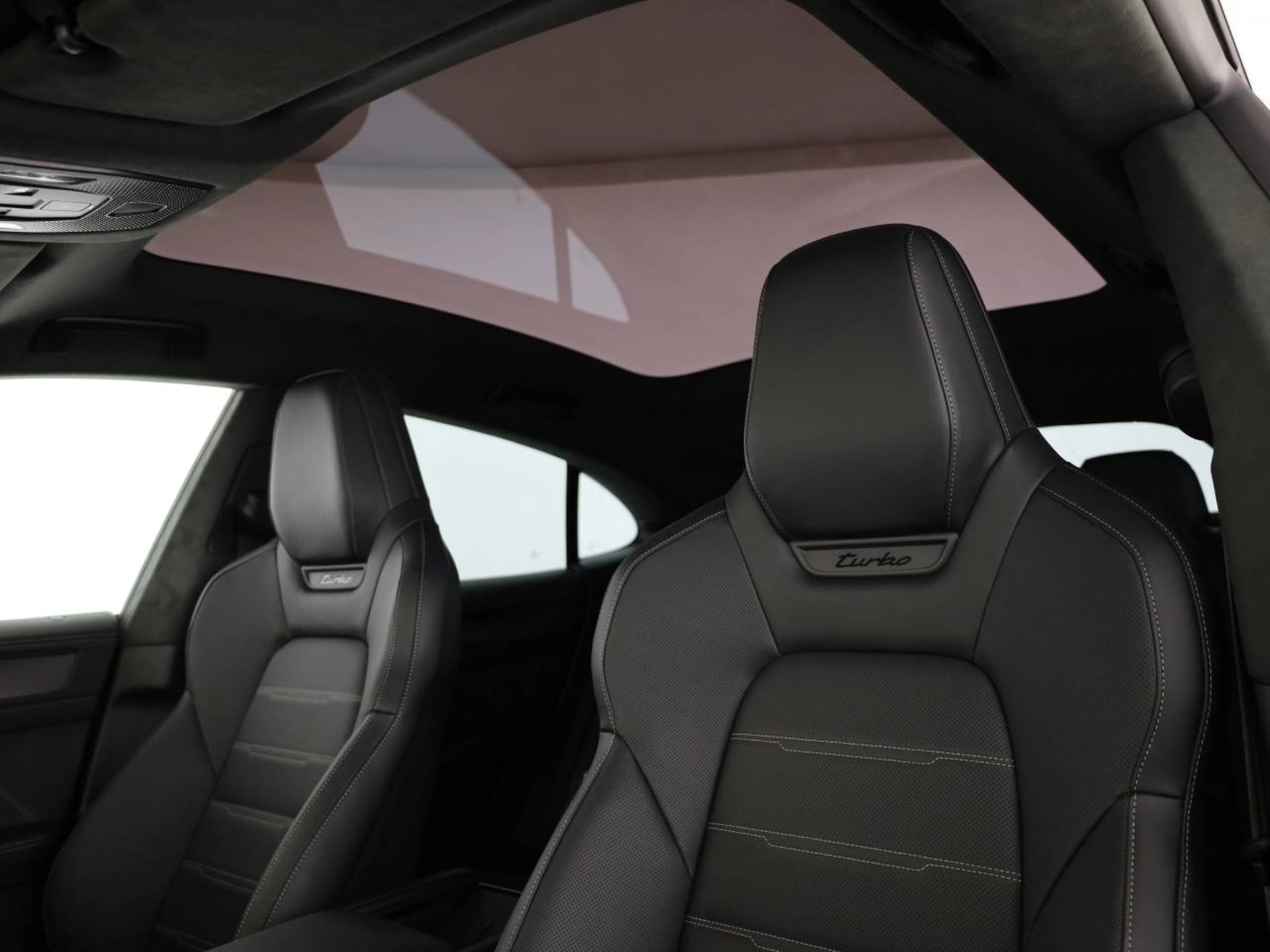 PORSCHE Cayenne Turbo Coupé Electric-image-15