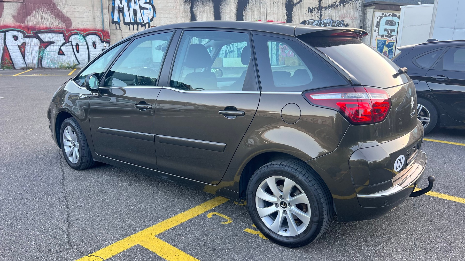 CITROEN C4 Picasso 1.6i 16V THP Swiss Style EGS6-image-4