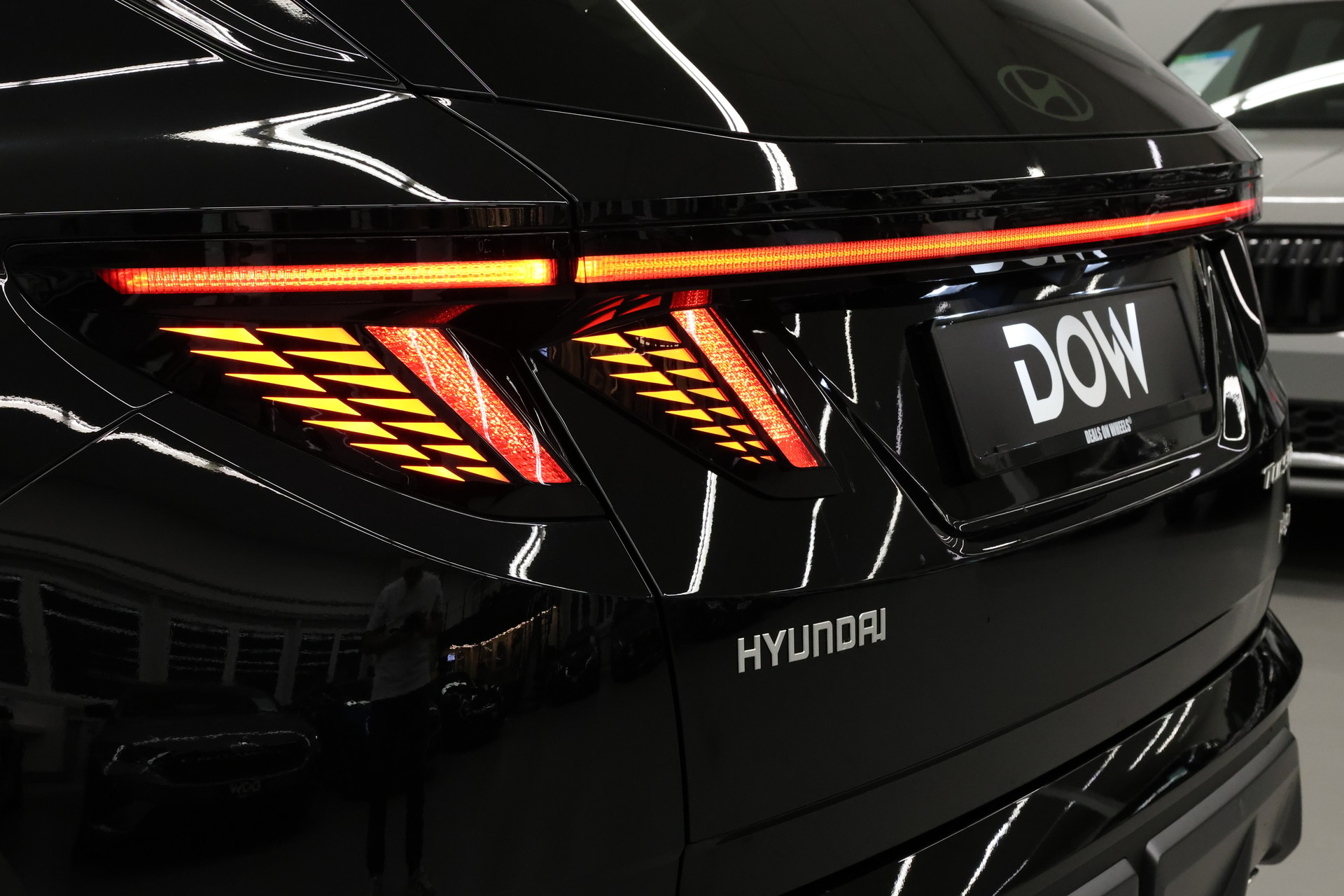HYUNDAI Tucson 1.6 T-GDi PHEV N-Line 4WD-image-9