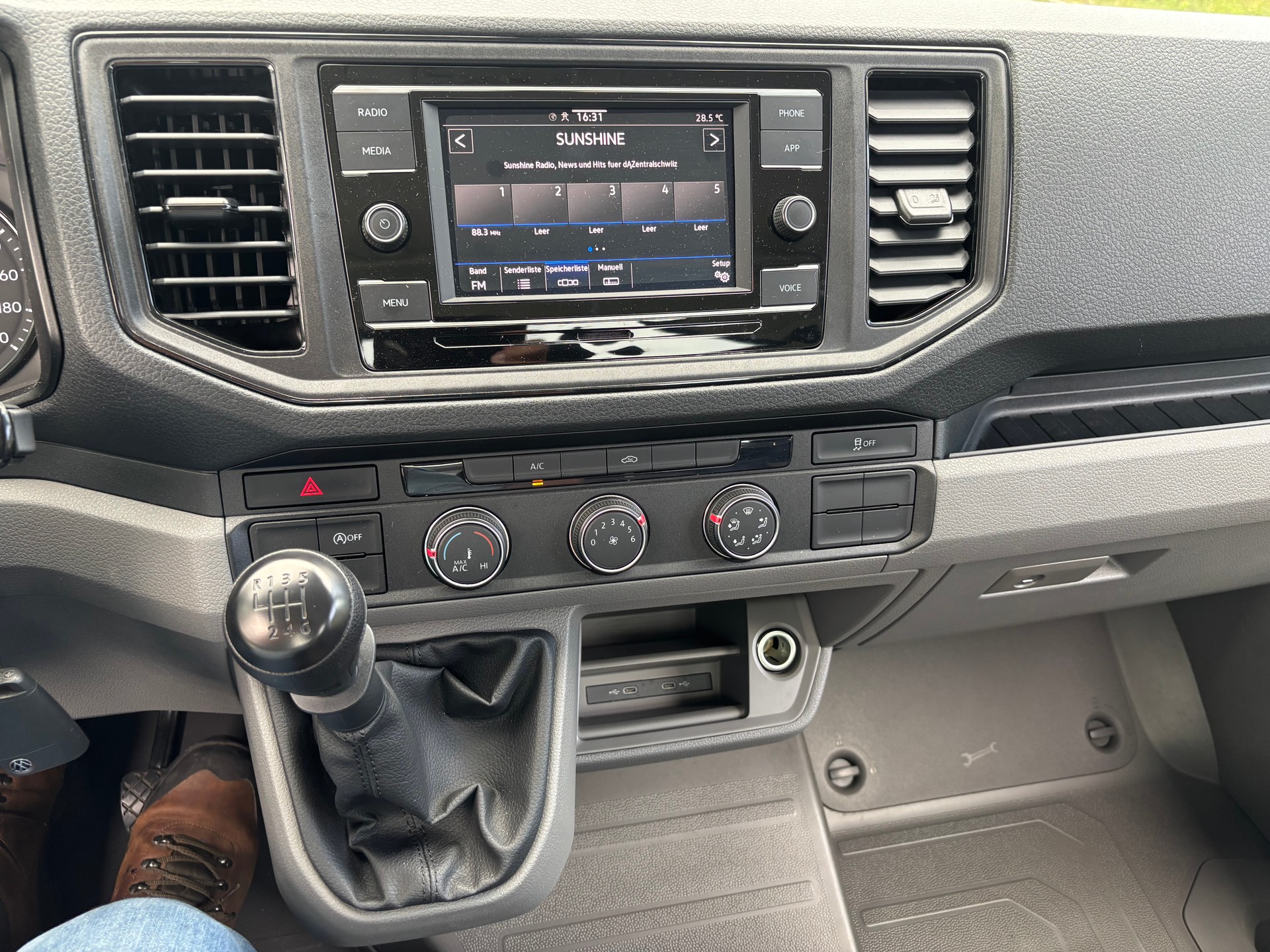 VW Crafter 35 2.0 TDI L3-image-7