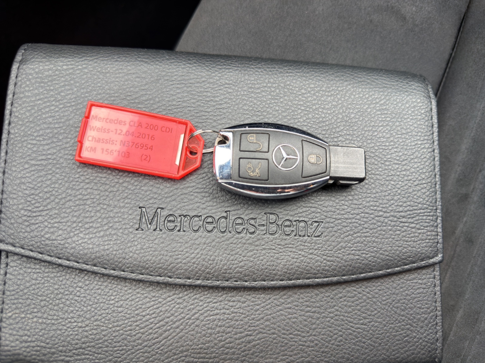 MERCEDES-BENZ CLA Shooting Brake 200 CDI AMG Line 4Matic 7G-DCT-image-24