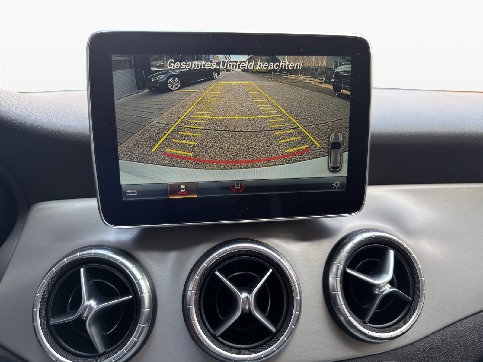 MERCEDES-BENZ CLA Shooting Brake 200 CDI AMG Line 4Matic 7G-DCT-image-13