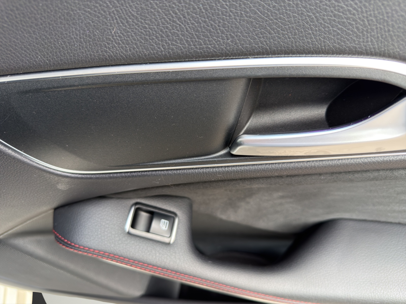 MERCEDES-BENZ CLA Shooting Brake 200 CDI AMG Line 4Matic 7G-DCT-image-16
