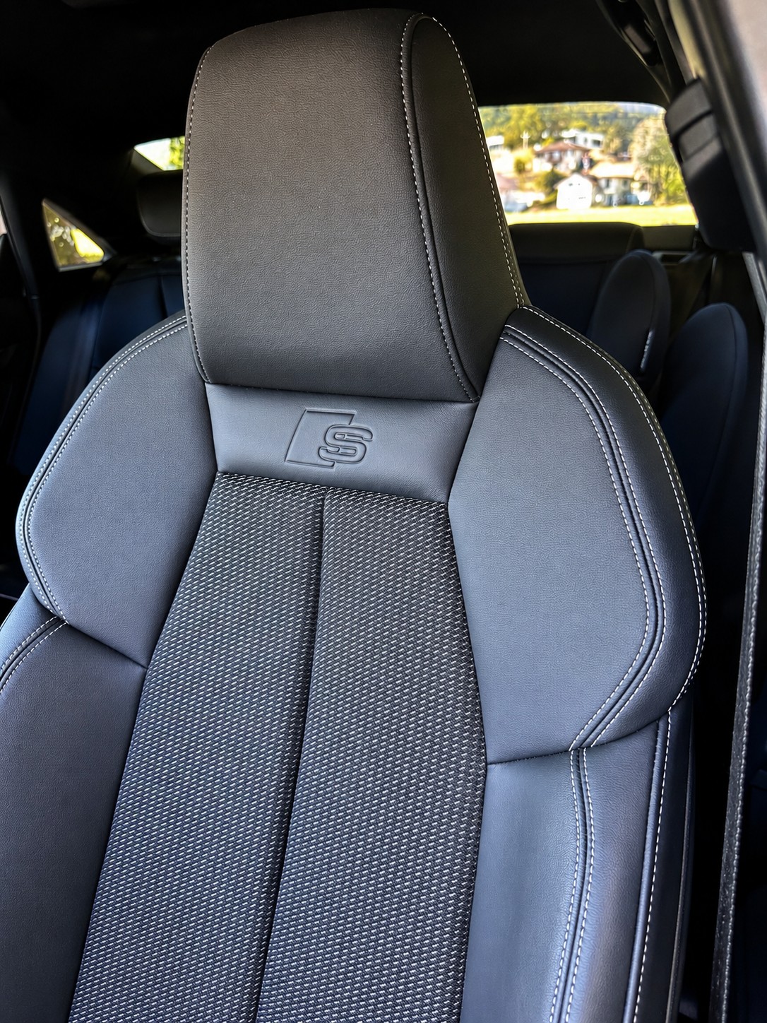 AUDI S3 2.0 TFSI quattro S-Tronic-image-8