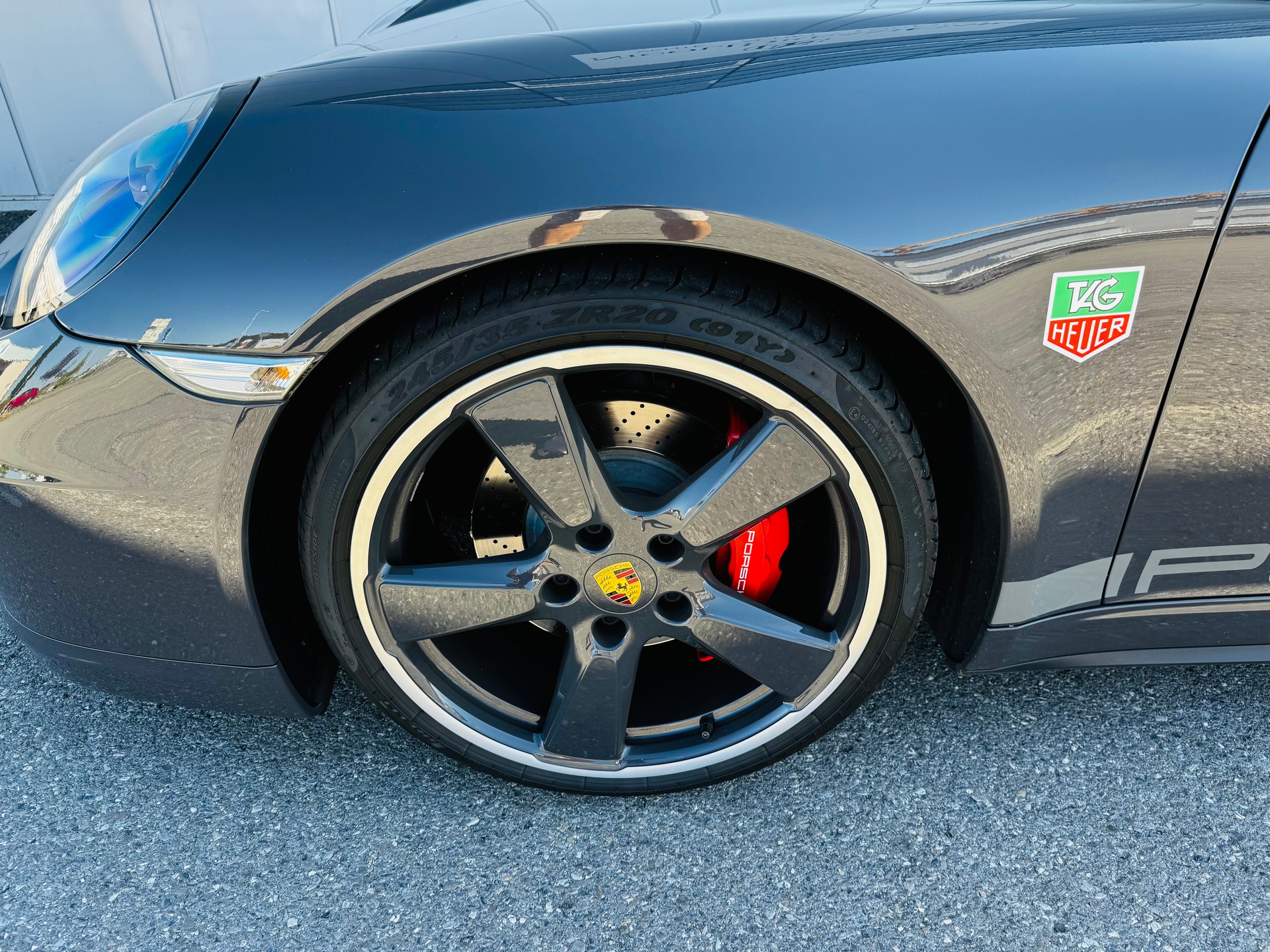 PORSCHE 911 Carrera 4S Exclusive Swiss Edition PDK-image-7