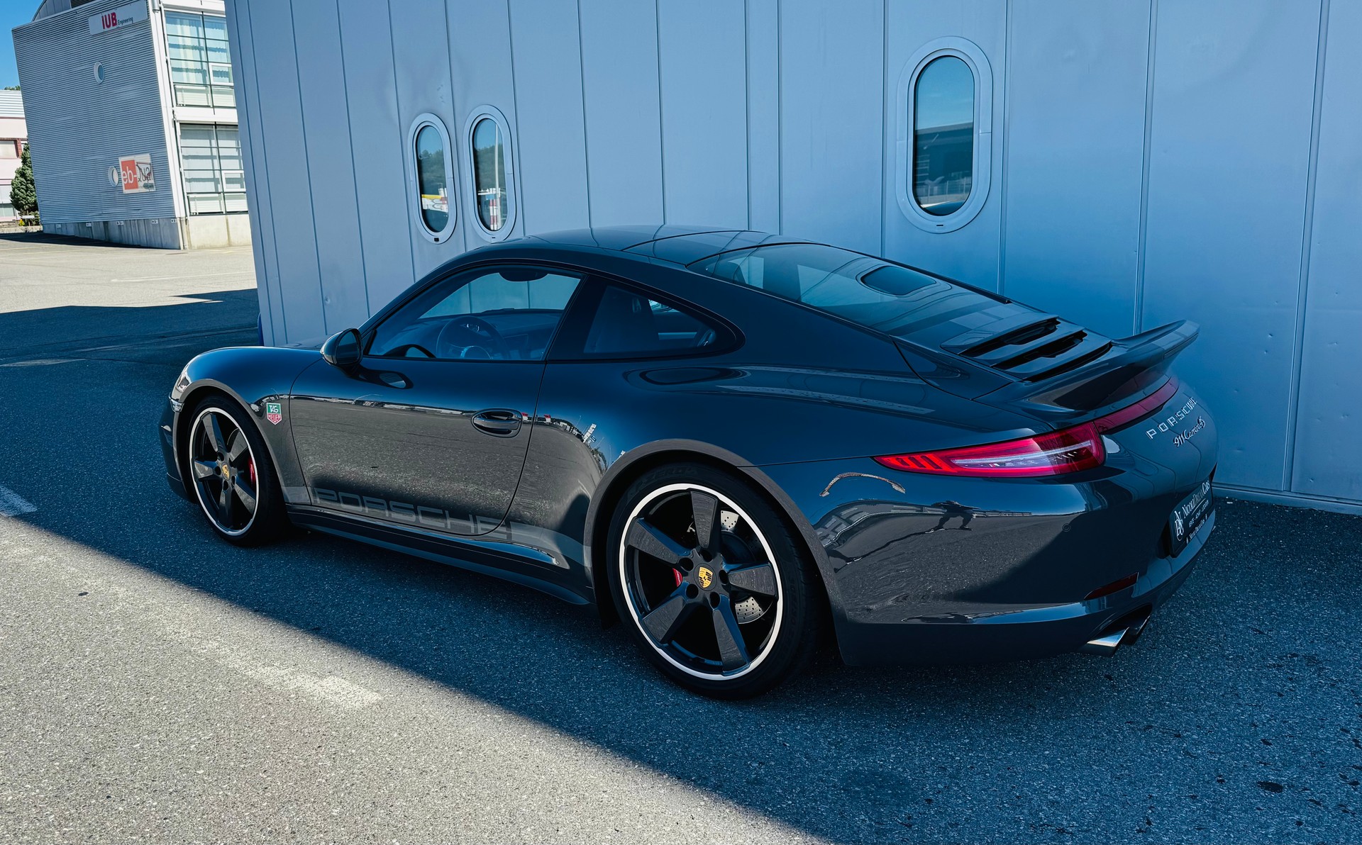PORSCHE 911 Carrera 4S Exclusive Swiss Edition PDK-image-5