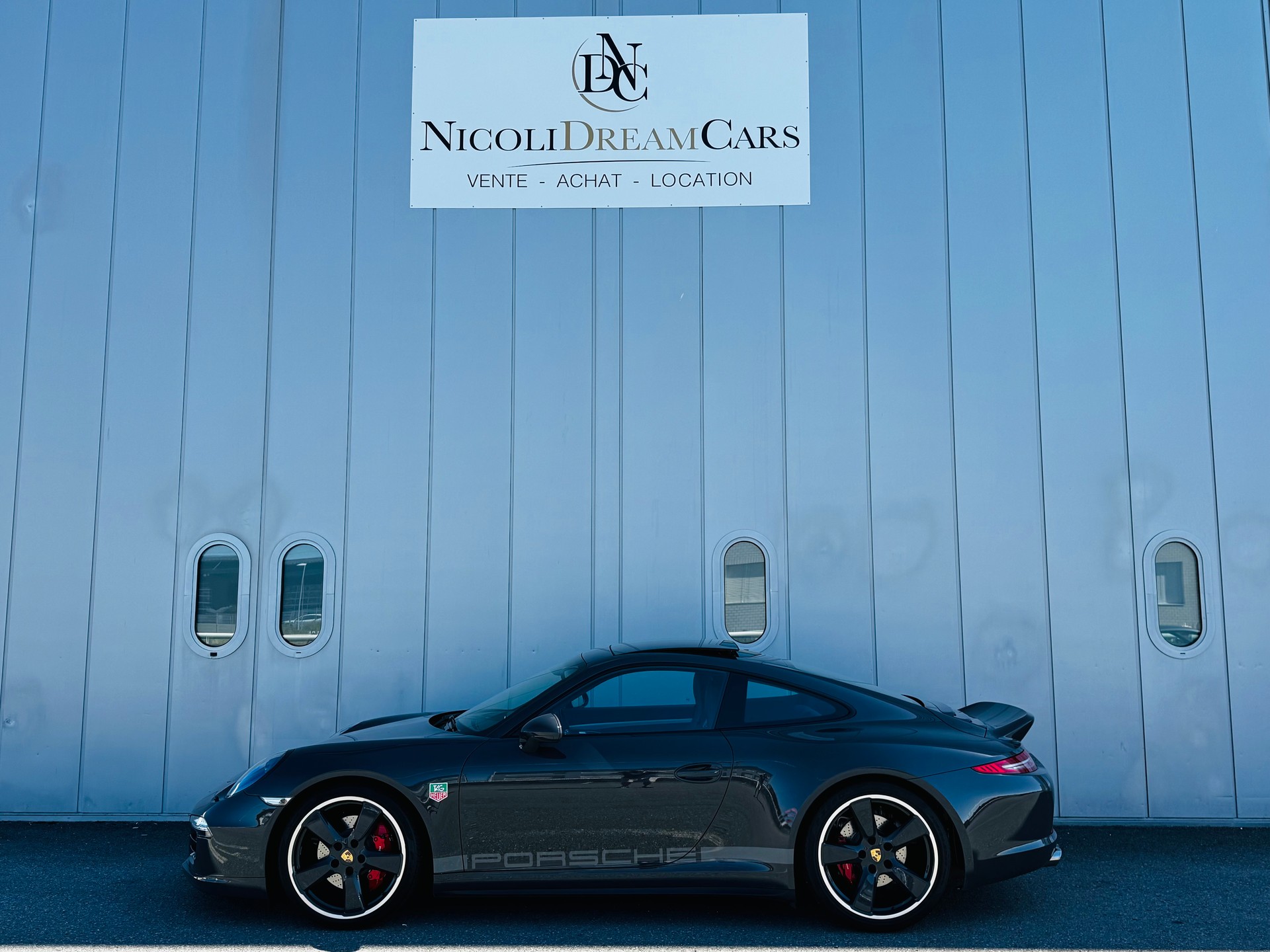 PORSCHE 911 Carrera 4S Exclusive Swiss Edition PDK-image-3