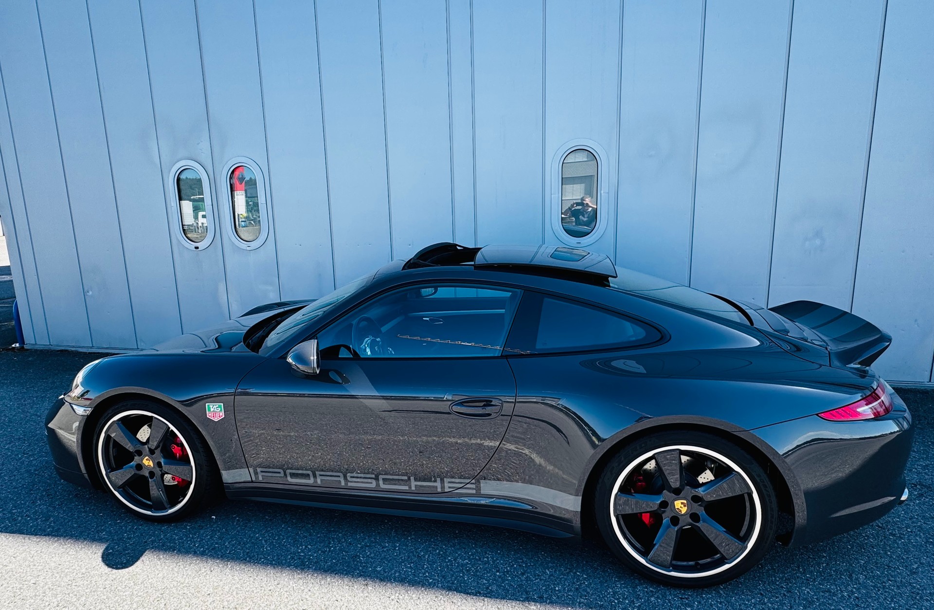 PORSCHE 911 Carrera 4S Exclusive Swiss Edition PDK-image-0