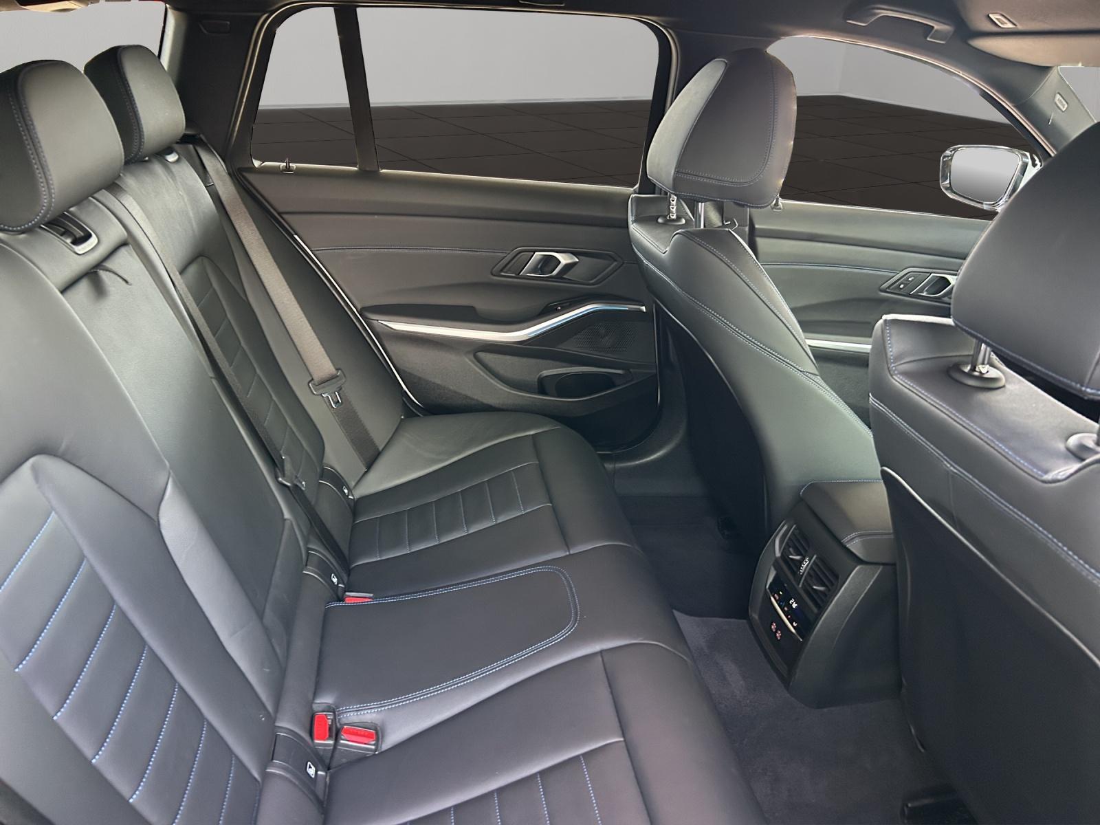 BMW 320d xDrive SAG Touring-image-23