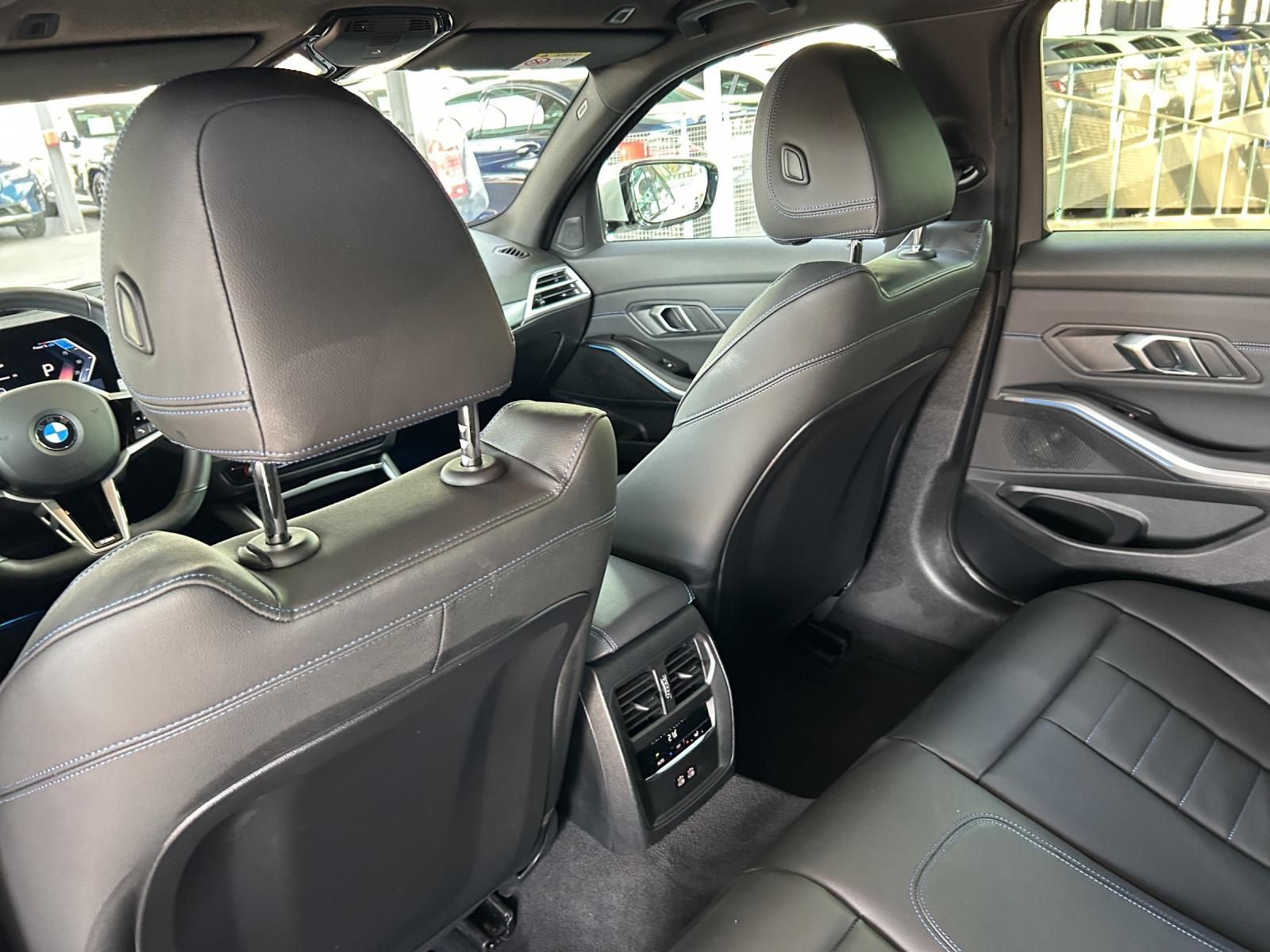 BMW 320d xDrive SAG Touring-image-20