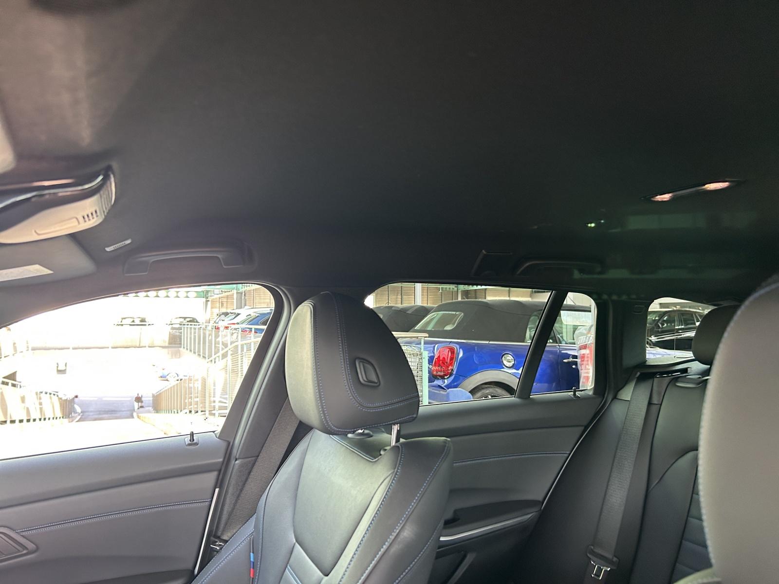 BMW 320d xDrive SAG Touring-image-7
