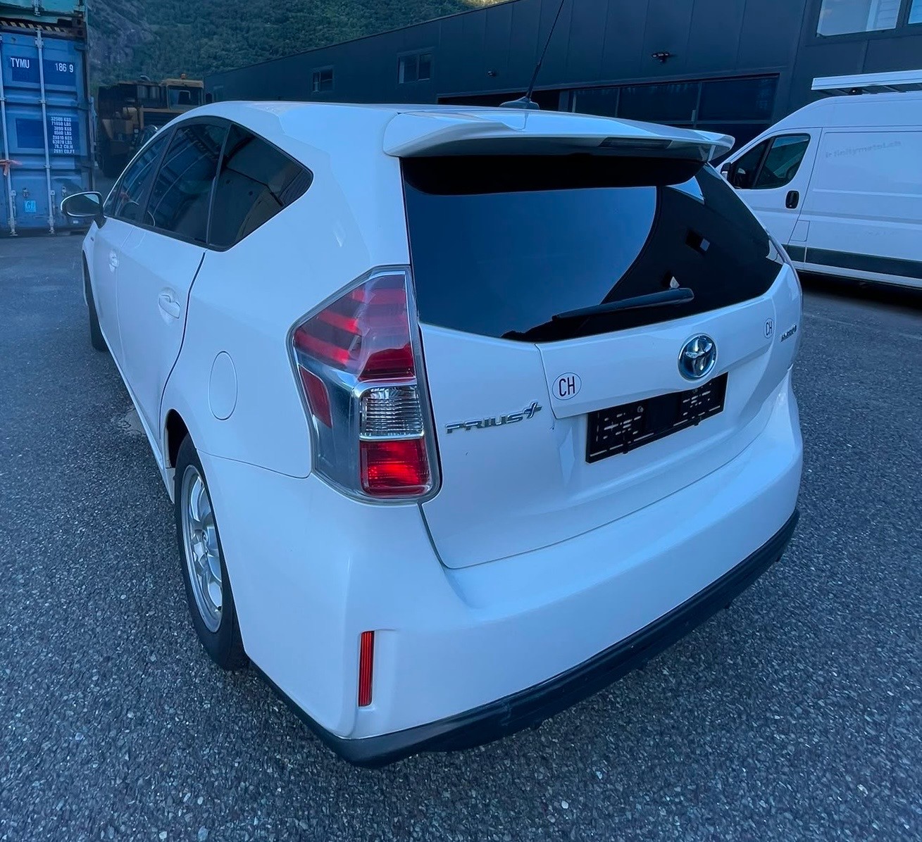 TOYOTA Prius+ 1.8 VVT-i HSD Comfort-image-2