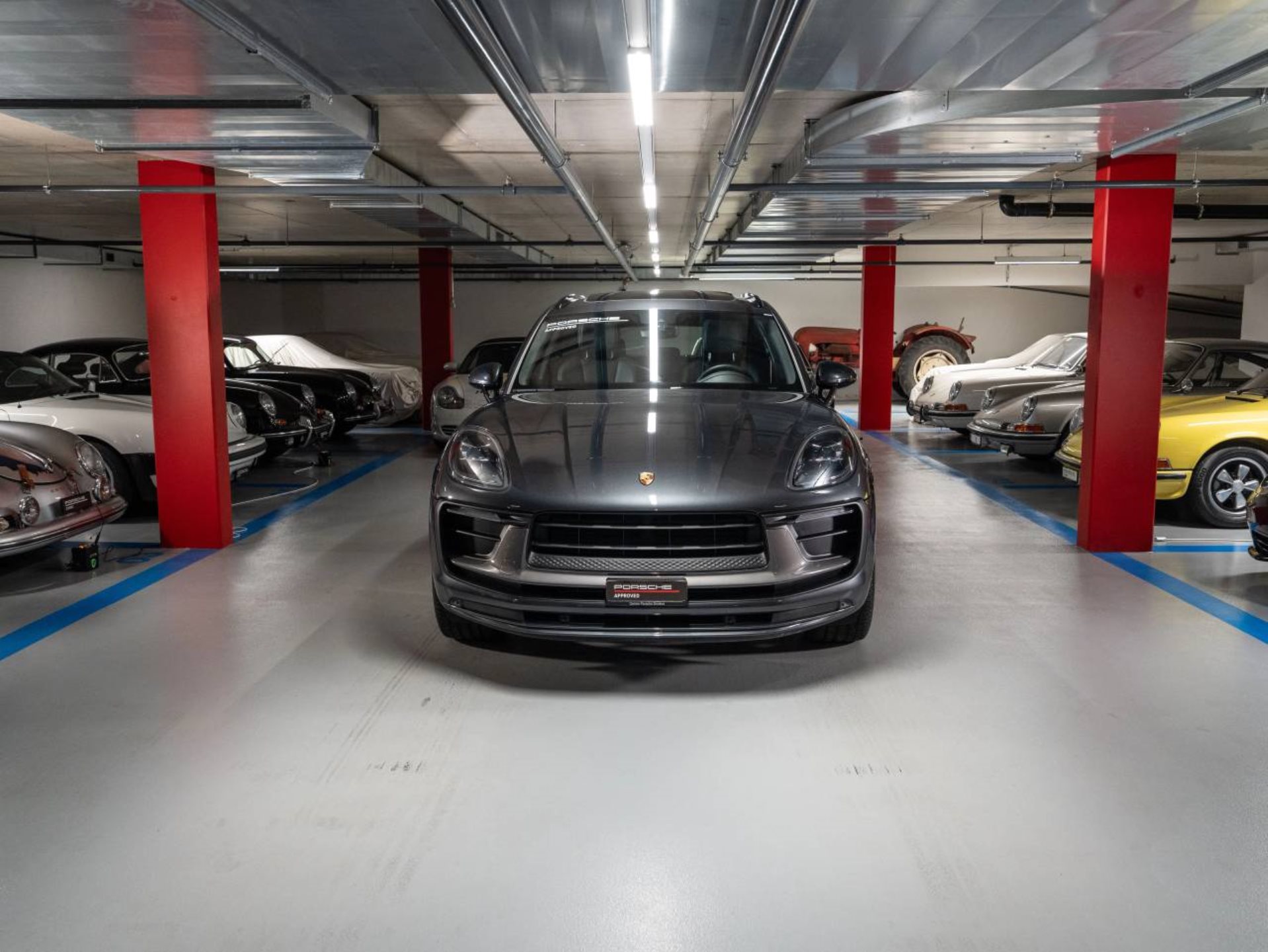 PORSCHE Macan T-image-6