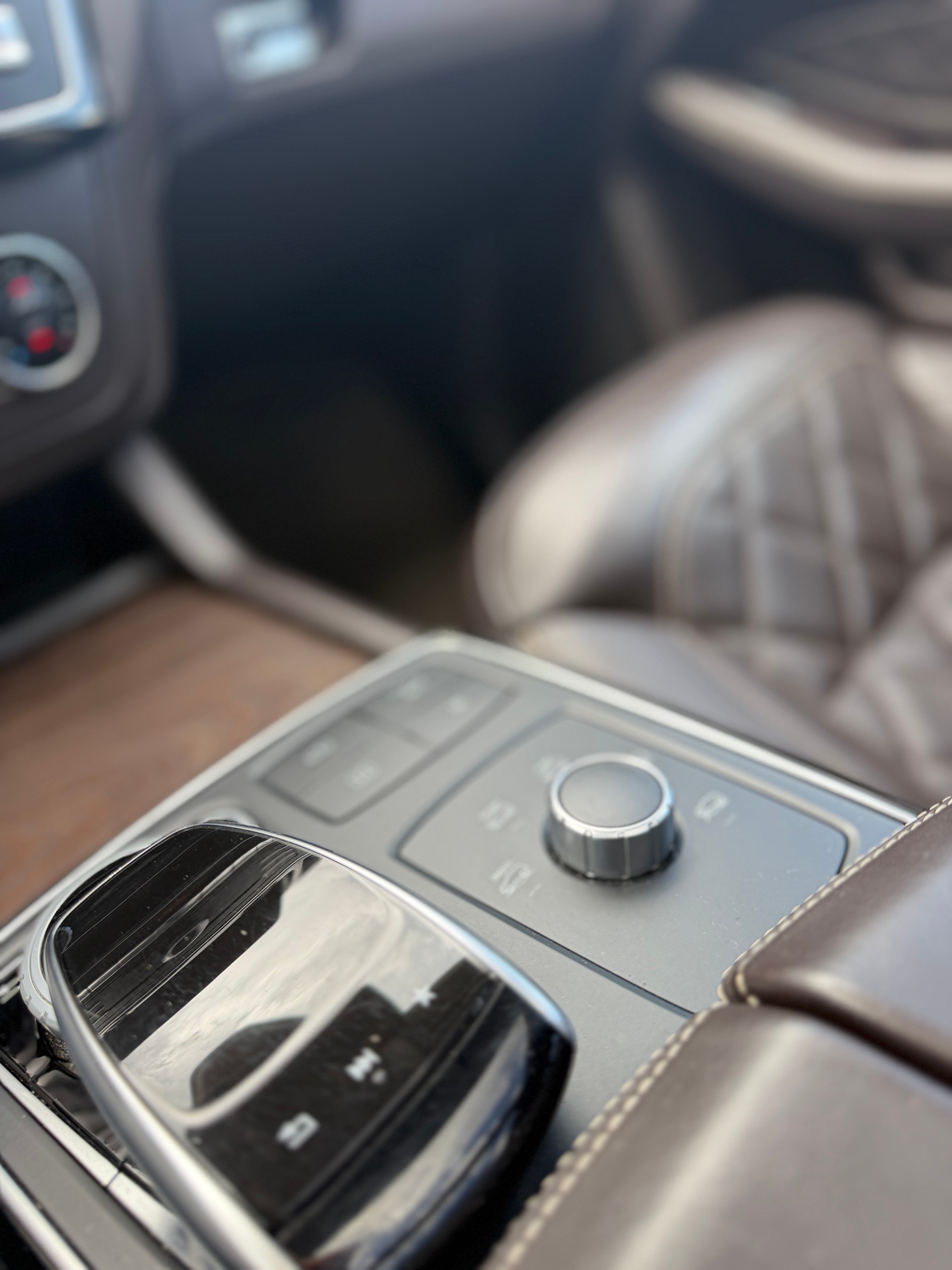 MERCEDES-BENZ GLS 350 d 4Matic 9G-TRONIC-image-26