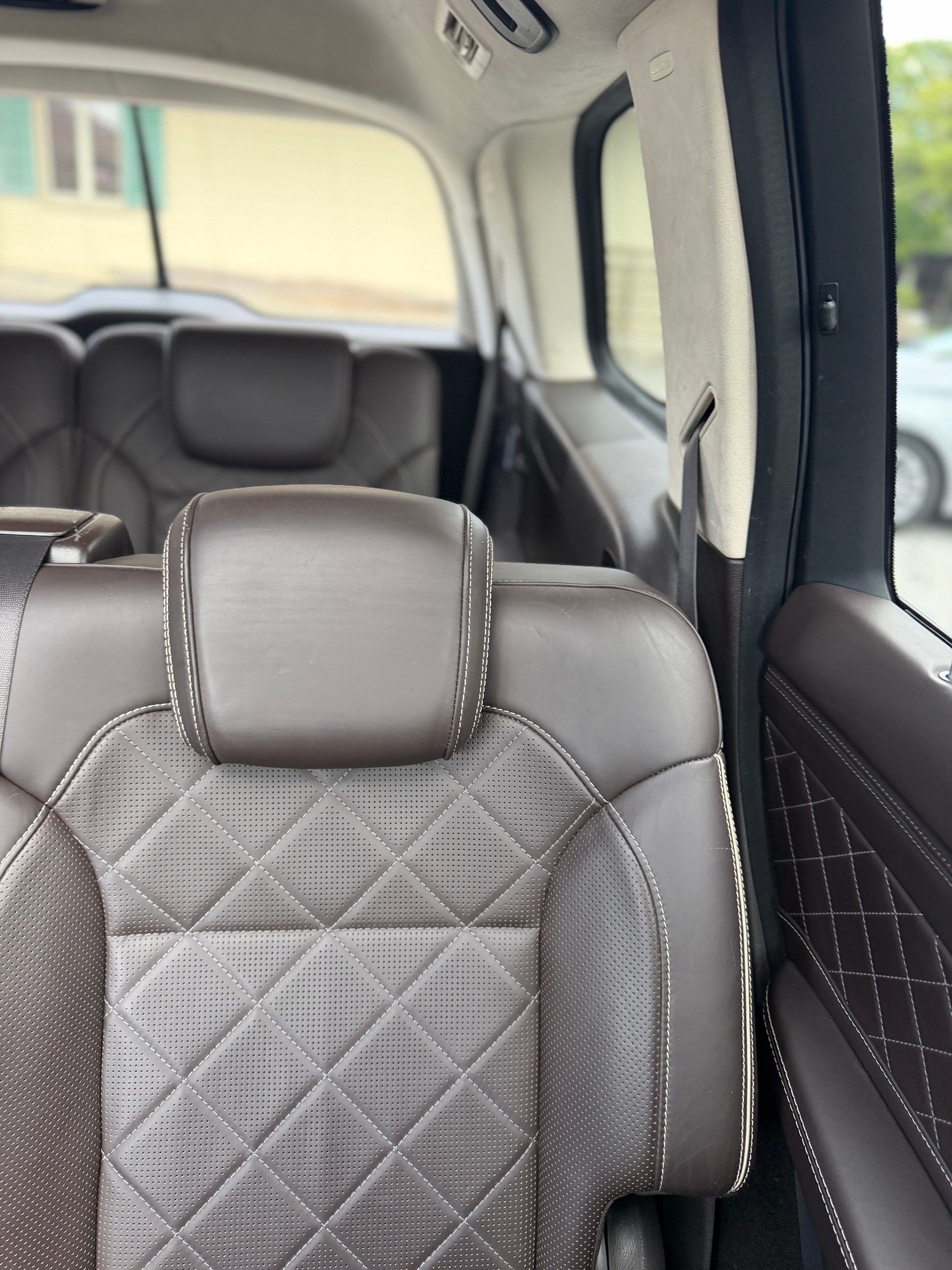 MERCEDES-BENZ GLS 350 d 4Matic 9G-TRONIC-image-17
