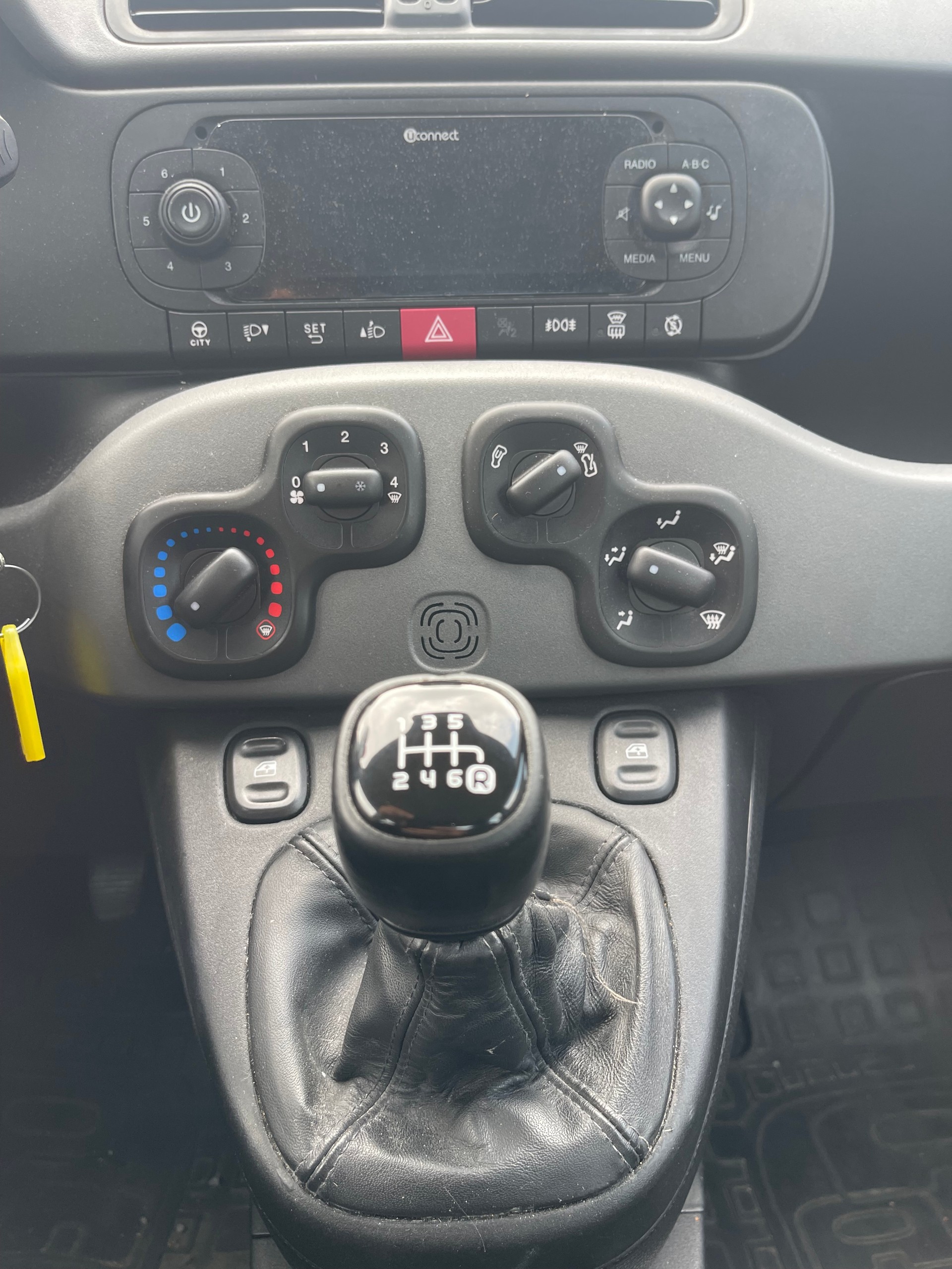 FIAT Panda 0.9 Twinair Turbo Cross 4x4-image-11